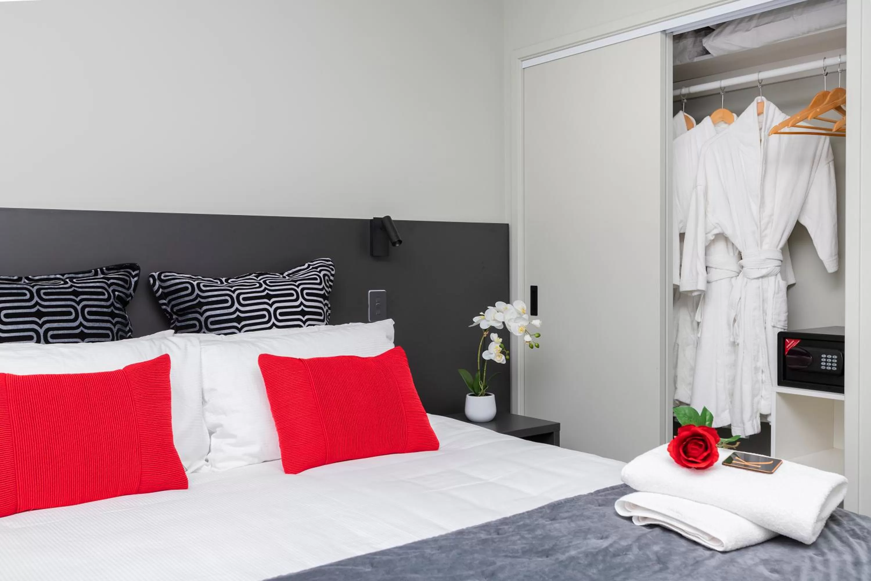 Bed in Kings On Peace