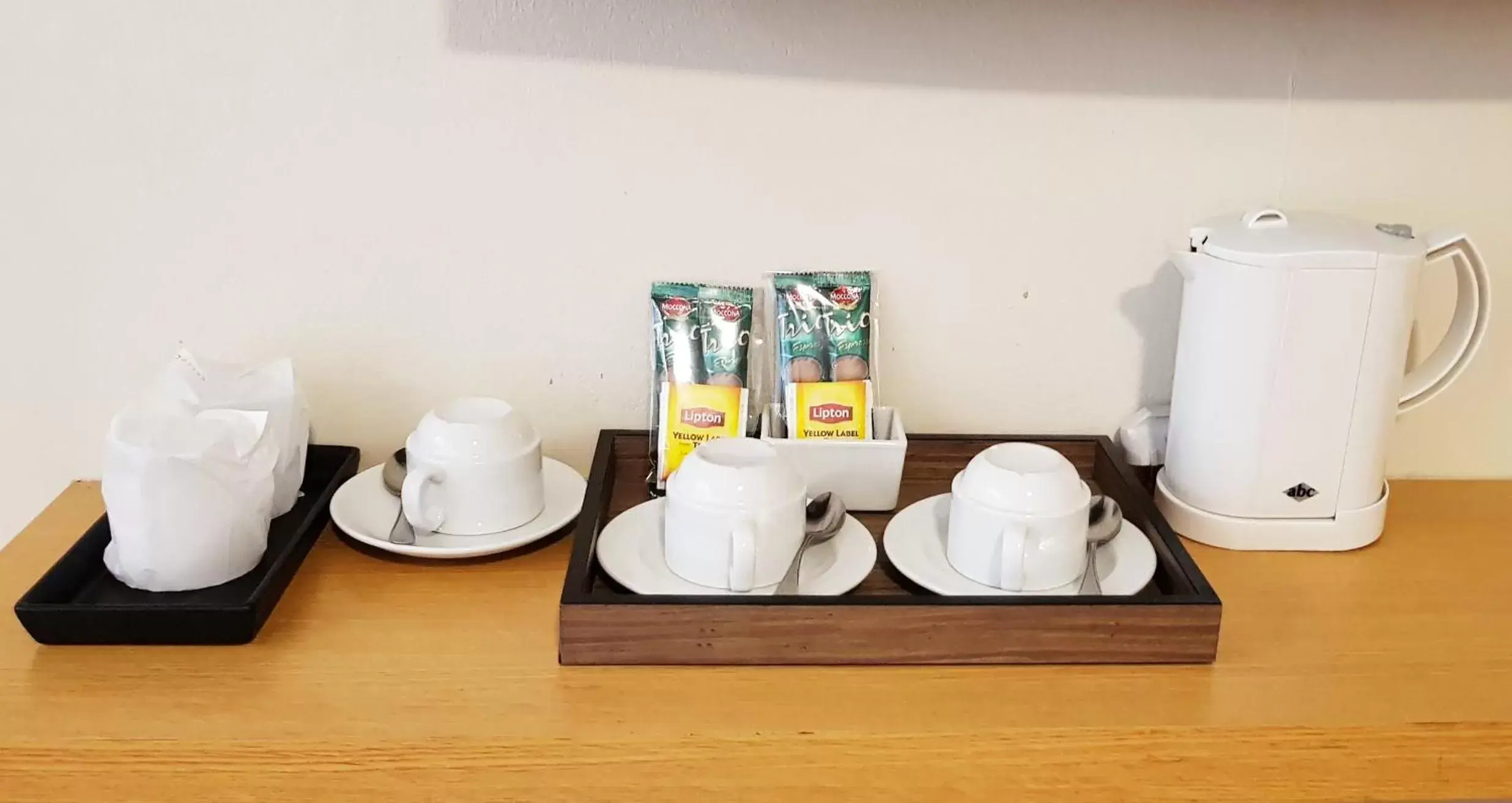 Drinks, Coffee/Tea Facilities in Samran Place Hotel