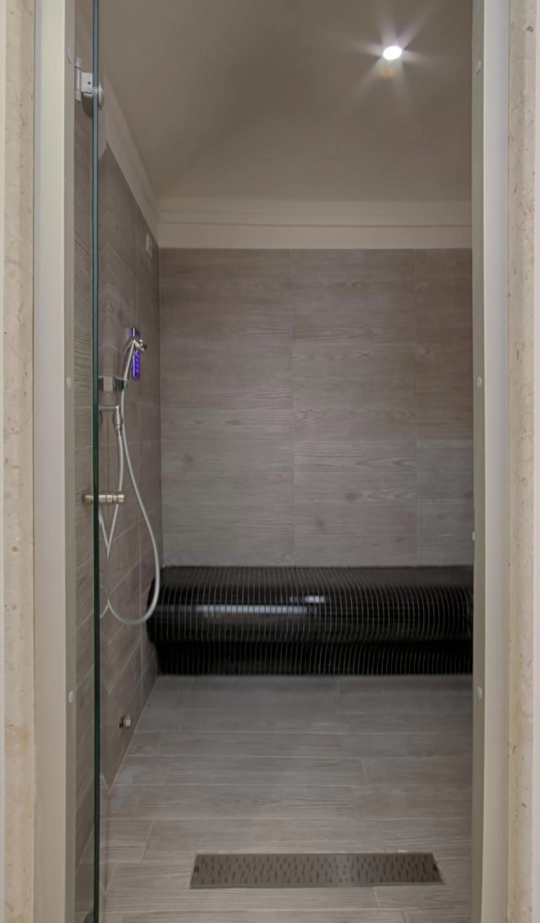 Steam room in Signorino Eco Resort & Spa