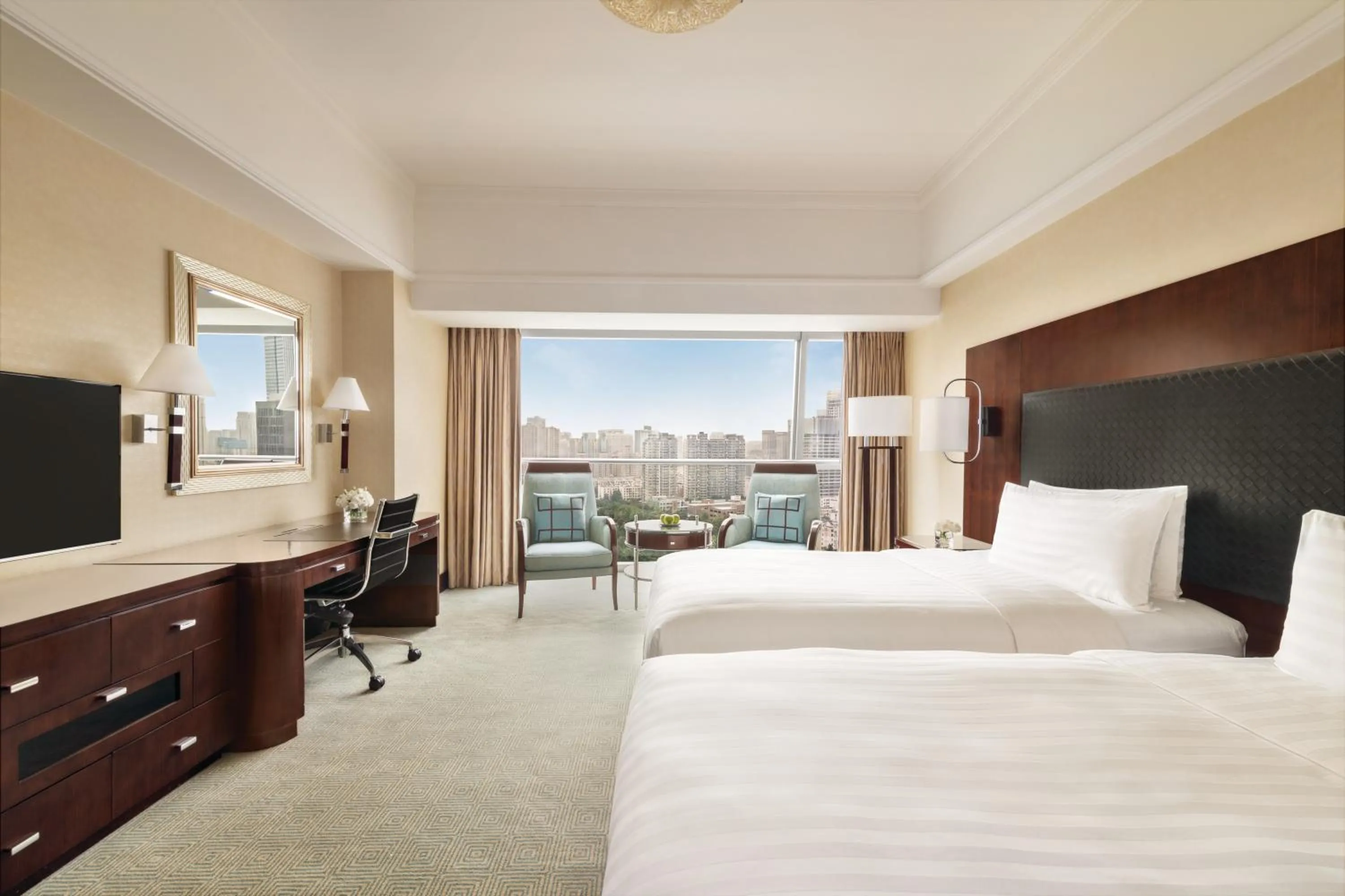 Photo of the whole room, Bed in Shangri-La Xian