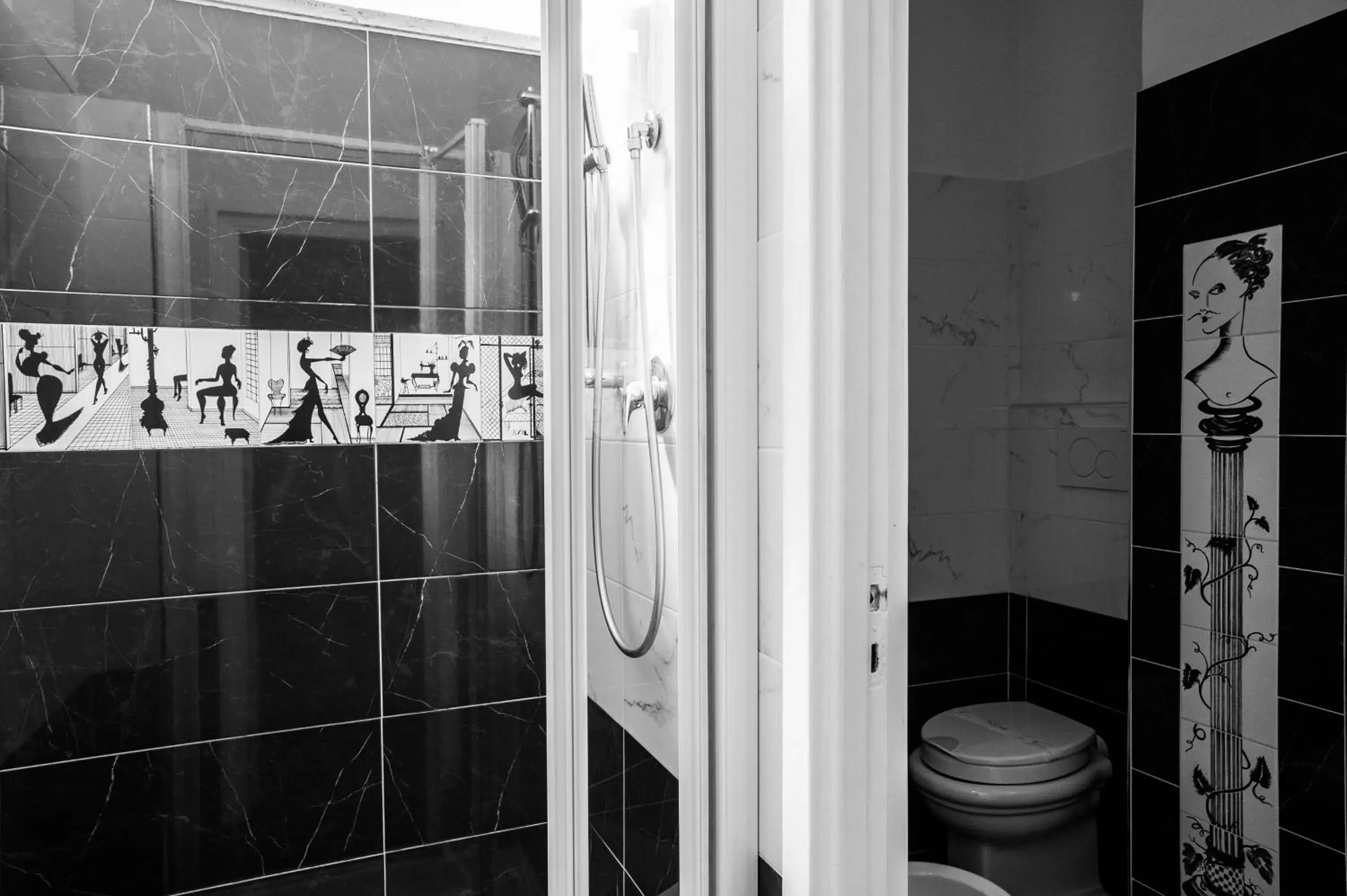 Day, Bathroom in Hotel Residenza In Farnese