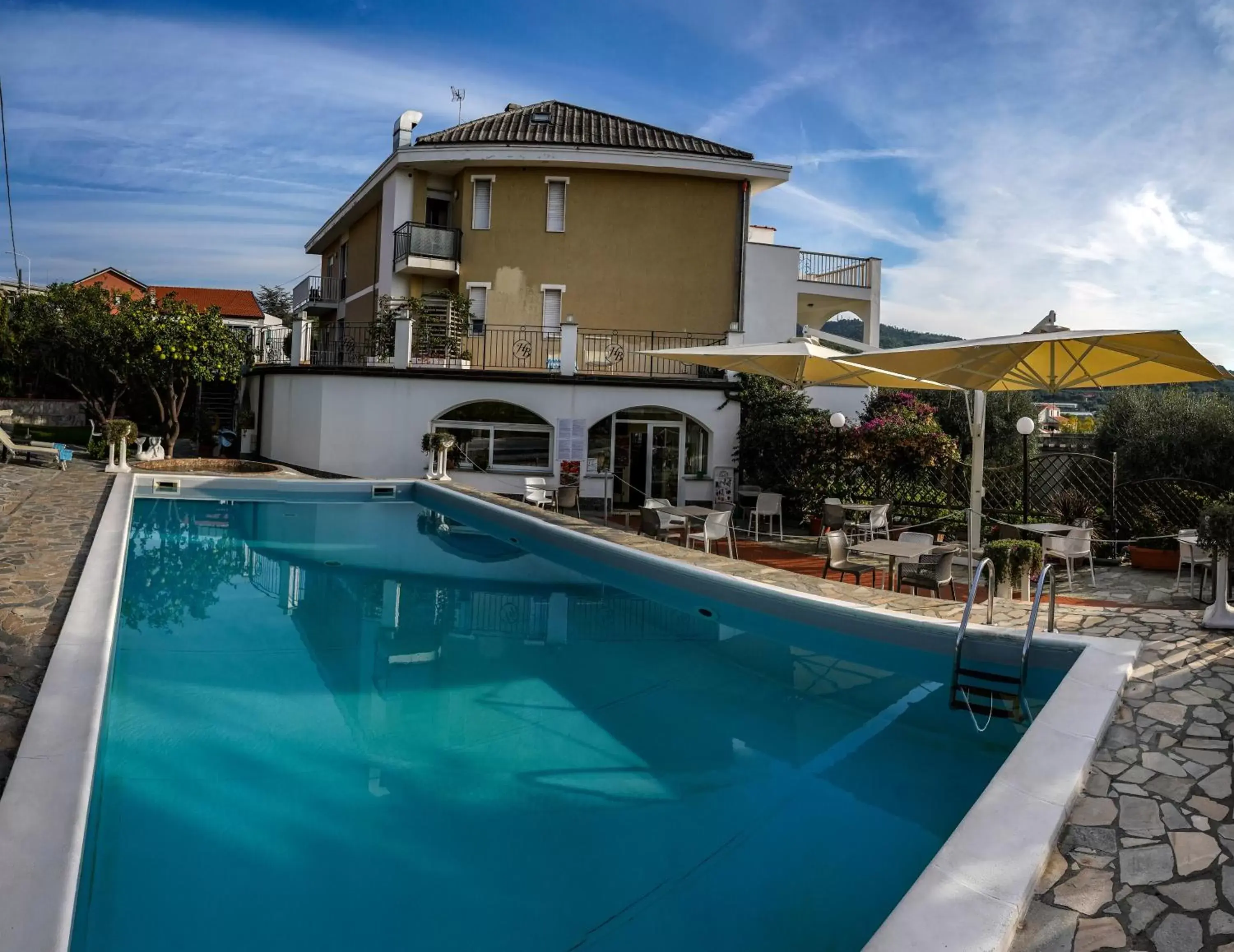 Swimming Pool in Hotel Bellavista