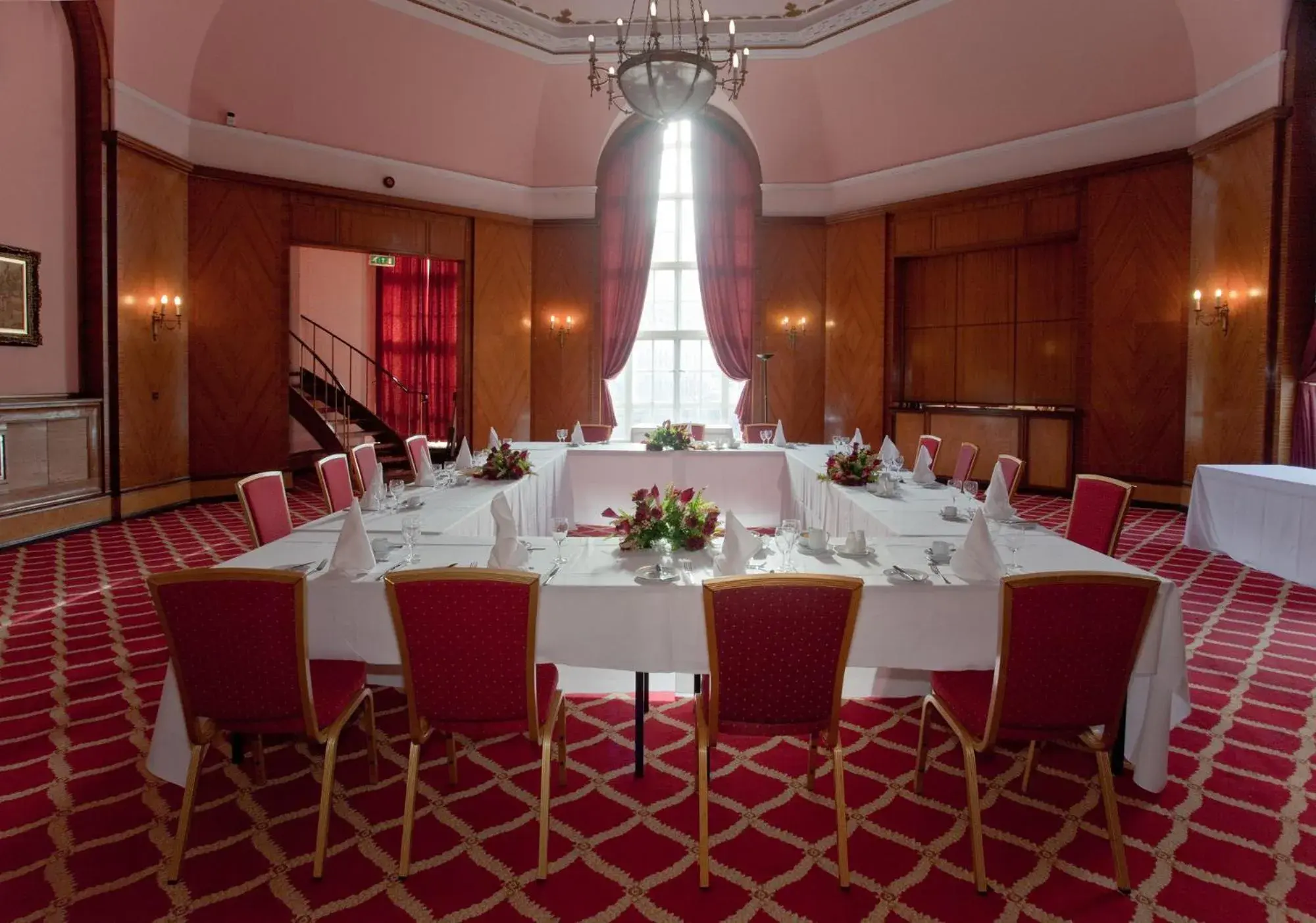 Business facilities in Adelphi Hotel