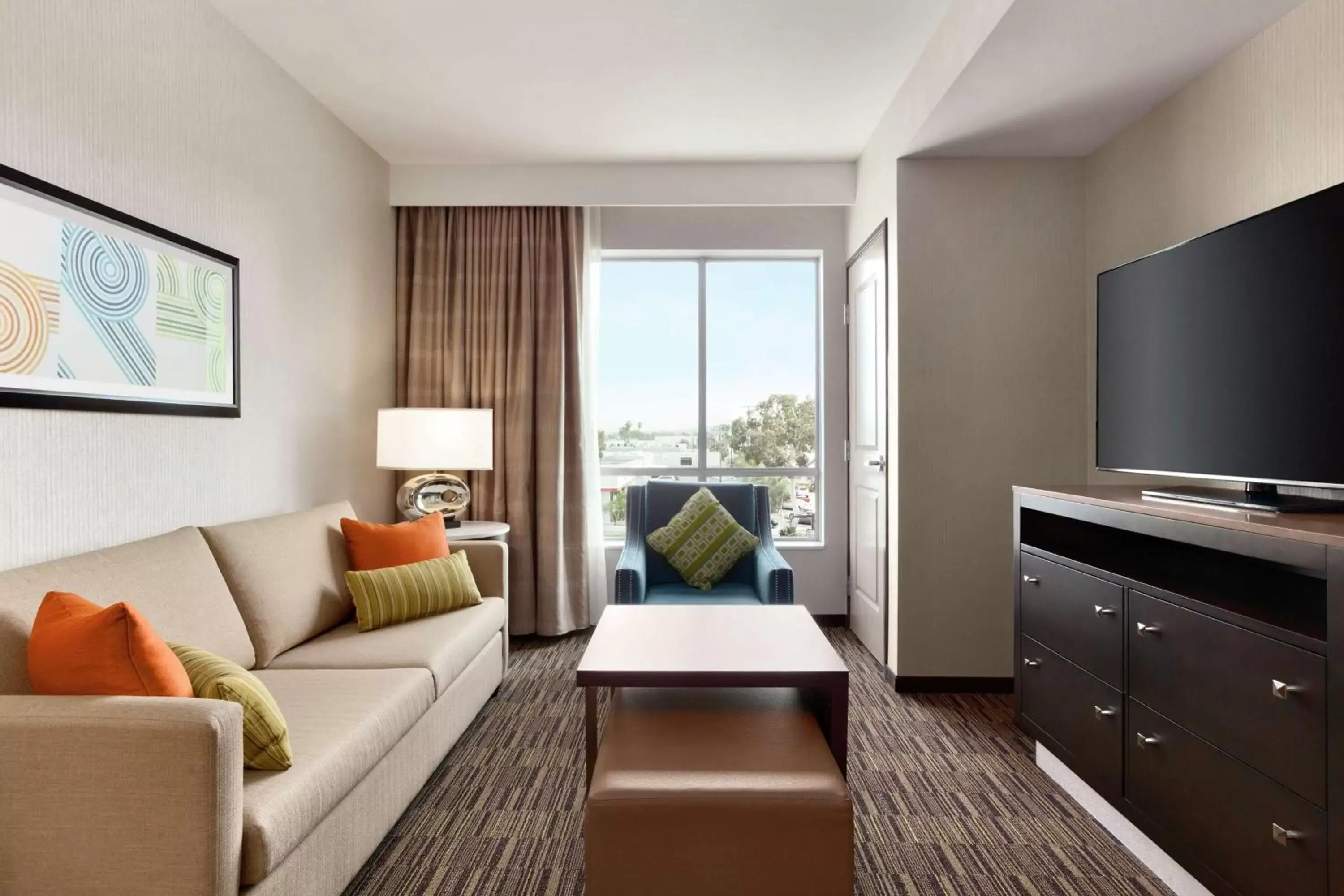 Living room, Seating Area in Homewood Suites By Hilton Irvine John Wayne Airport