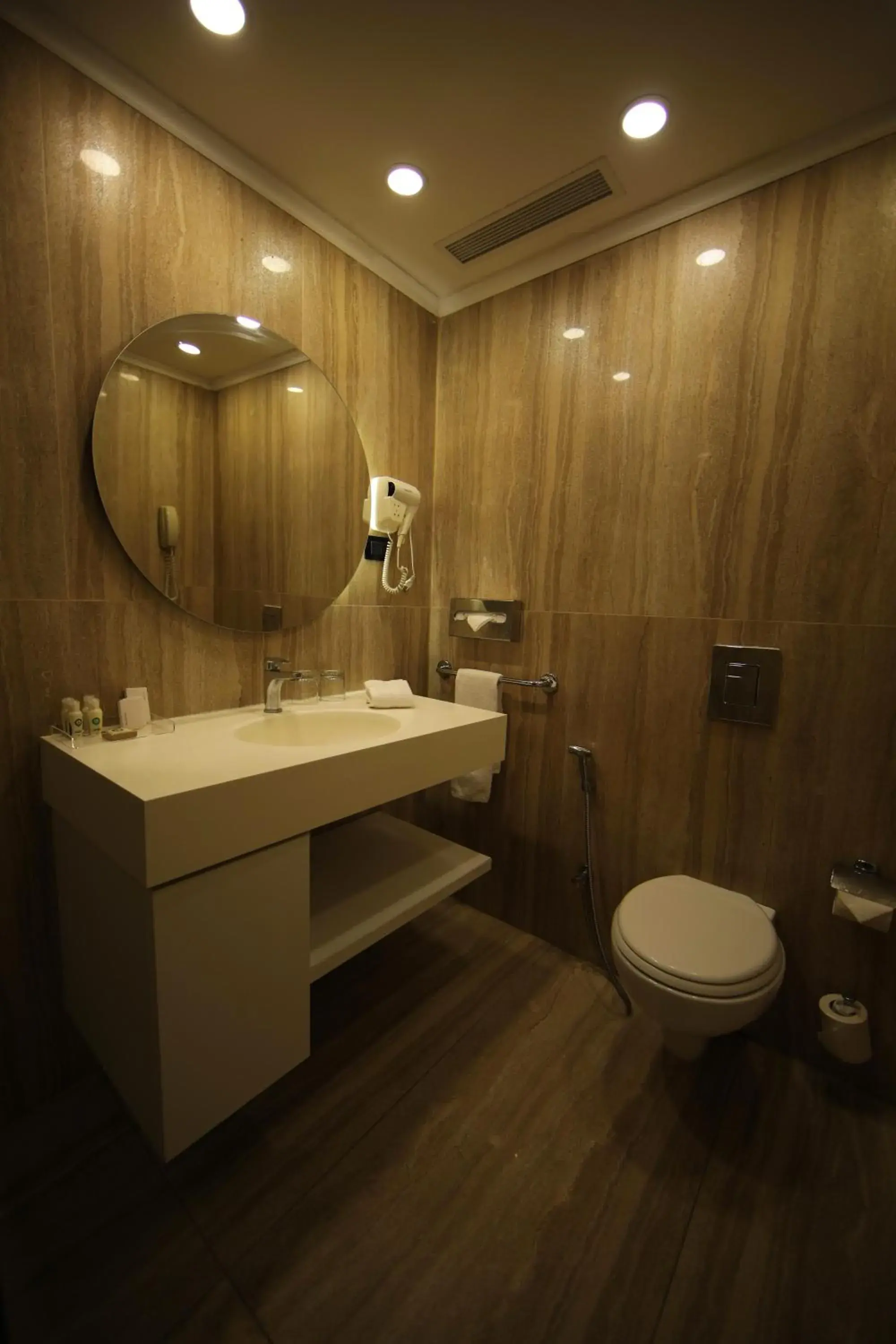 Bathroom in Riviera Hotel and Beach Lounge, Beirut