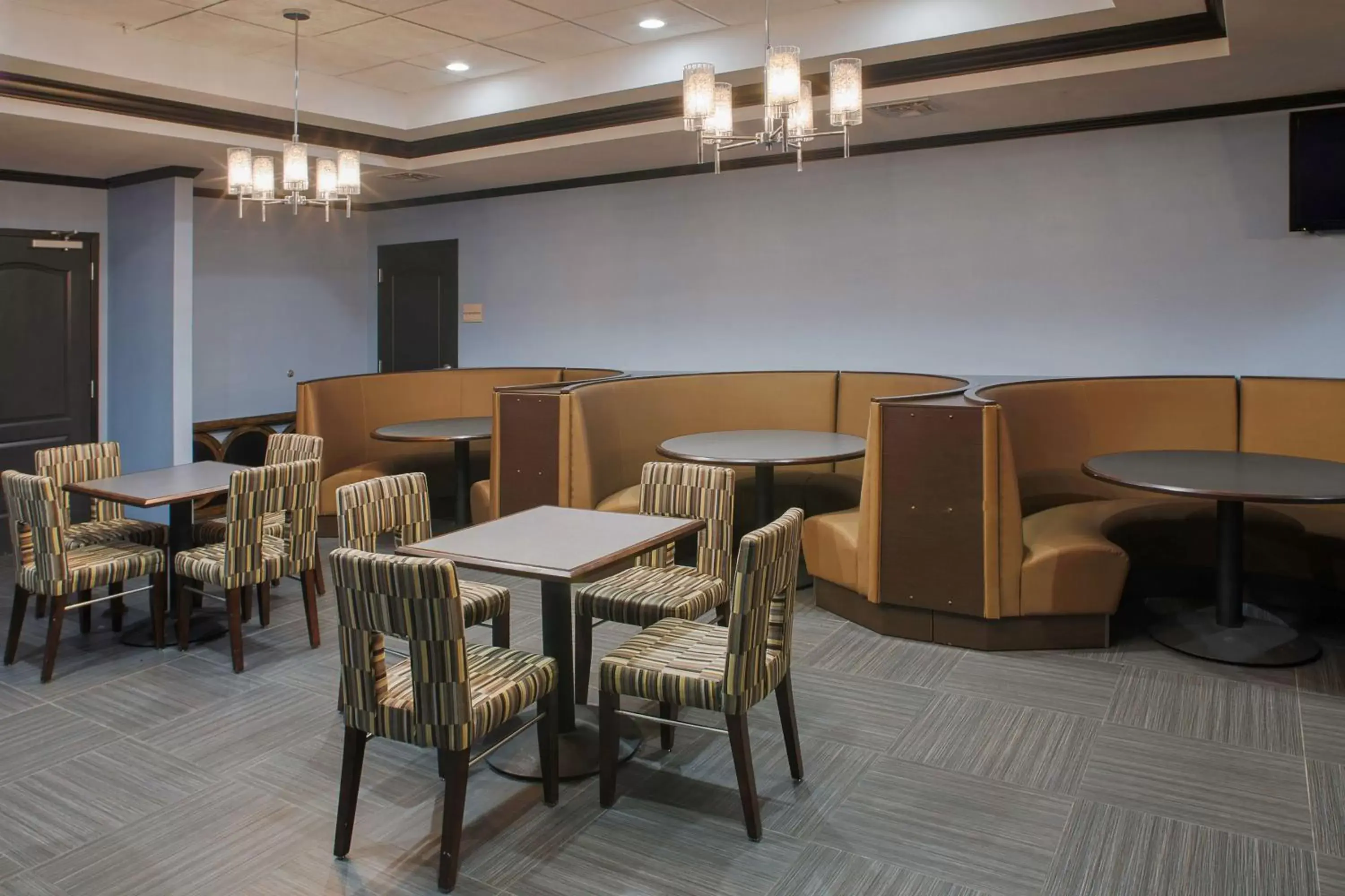 Lounge or bar, Lounge/Bar in Hilton Garden Inn Jonesboro