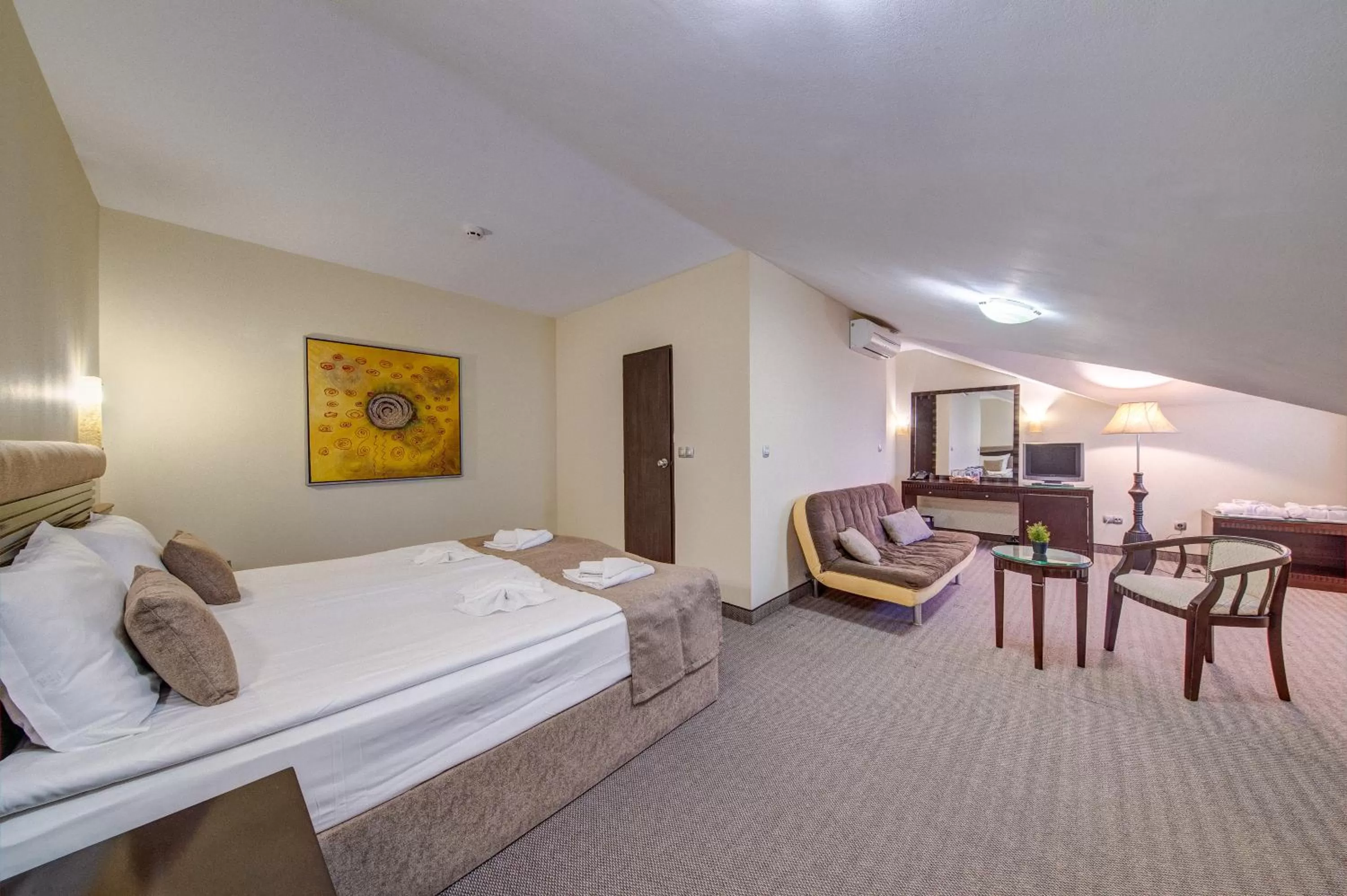 Photo of the whole room, Bed in Hotel Bansko SPA & Holidays - Free Parking