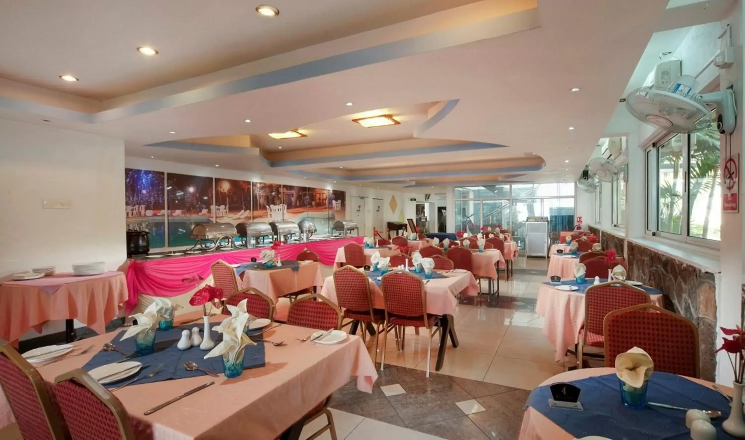 Restaurant/Places to Eat in Manisa Hotel