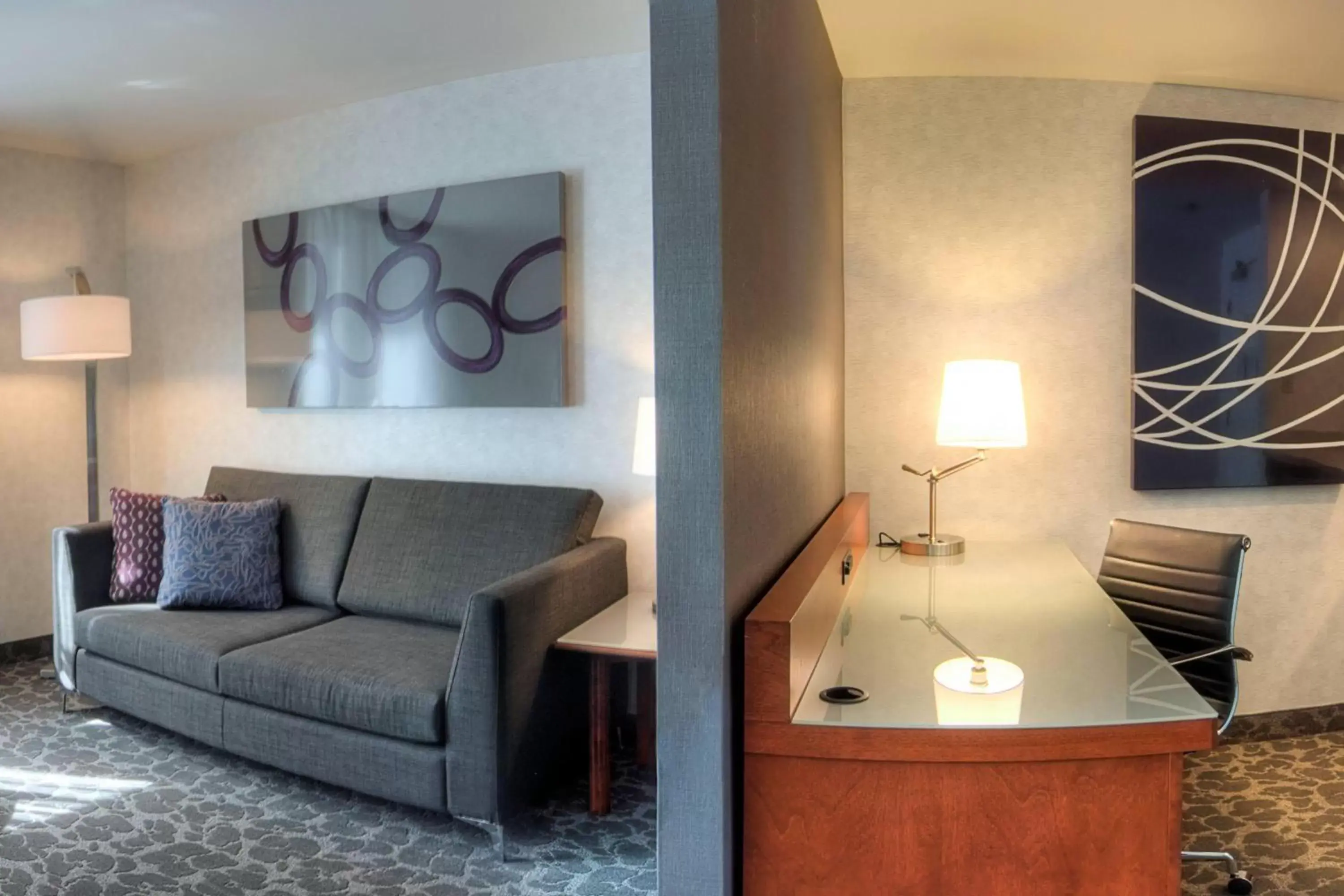 Living room, Seating Area in SpringHill Suites by Marriott Old Montreal
