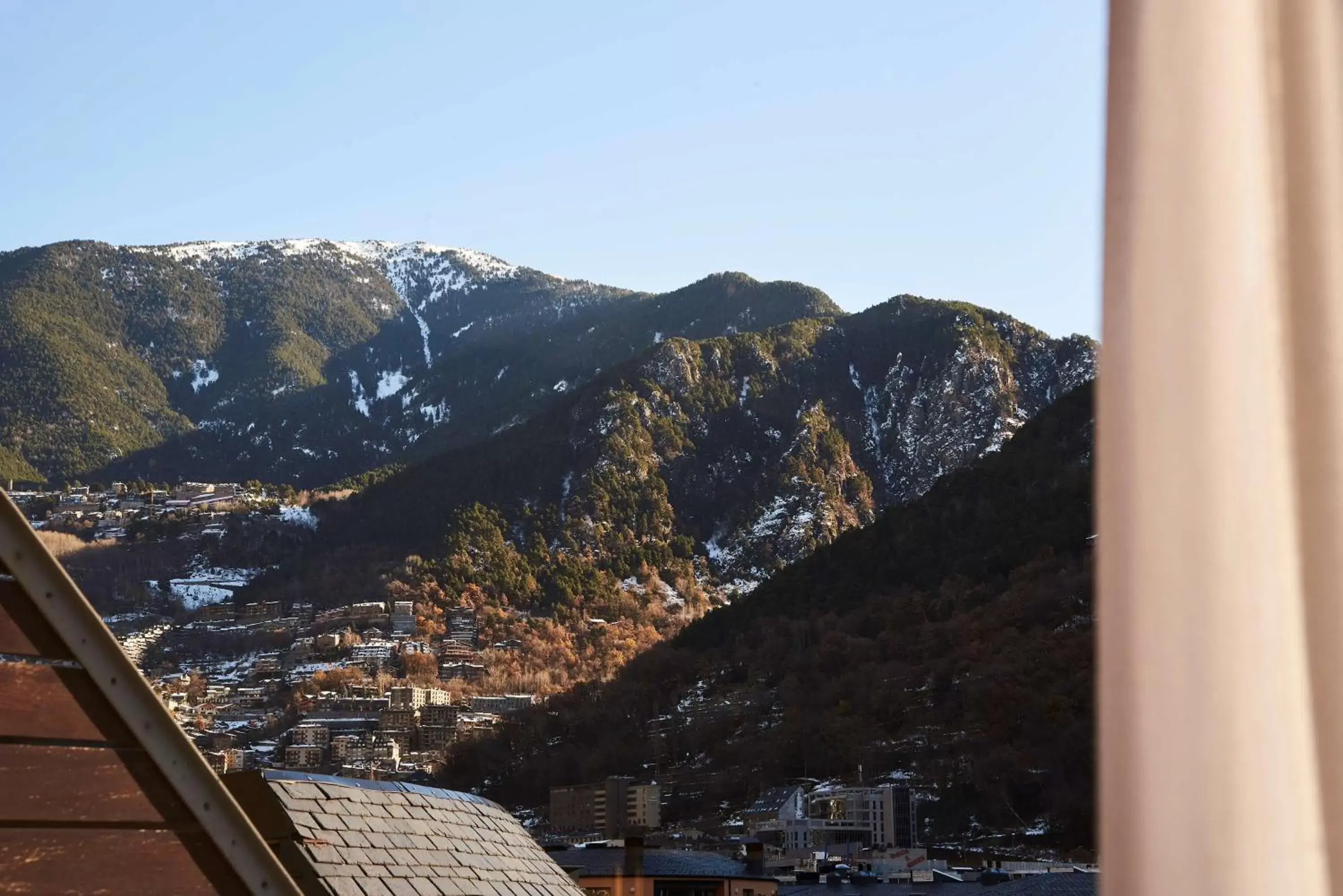 Bedroom, Mountain View in NH Andorra la Vella