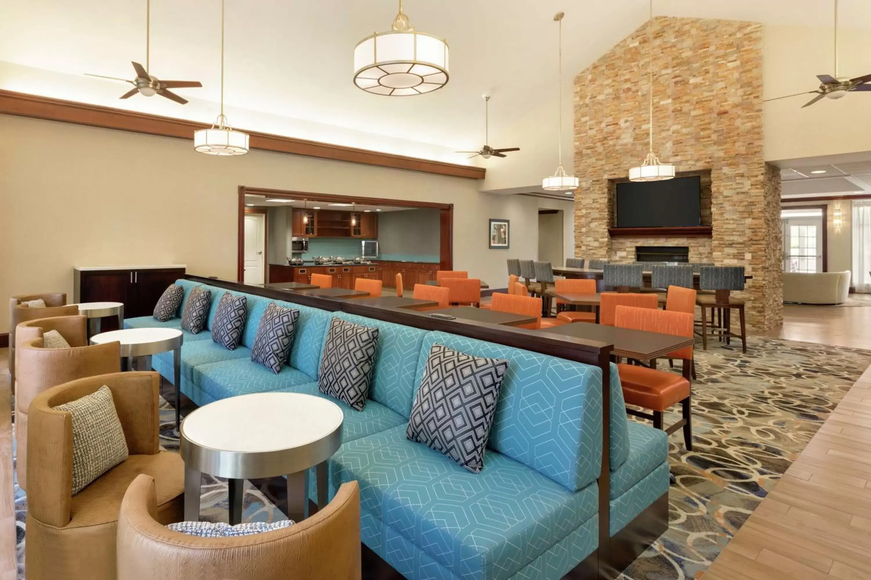 Lobby or reception, Lounge/Bar in Homewood Suites by Hilton Dulles-North Loudoun