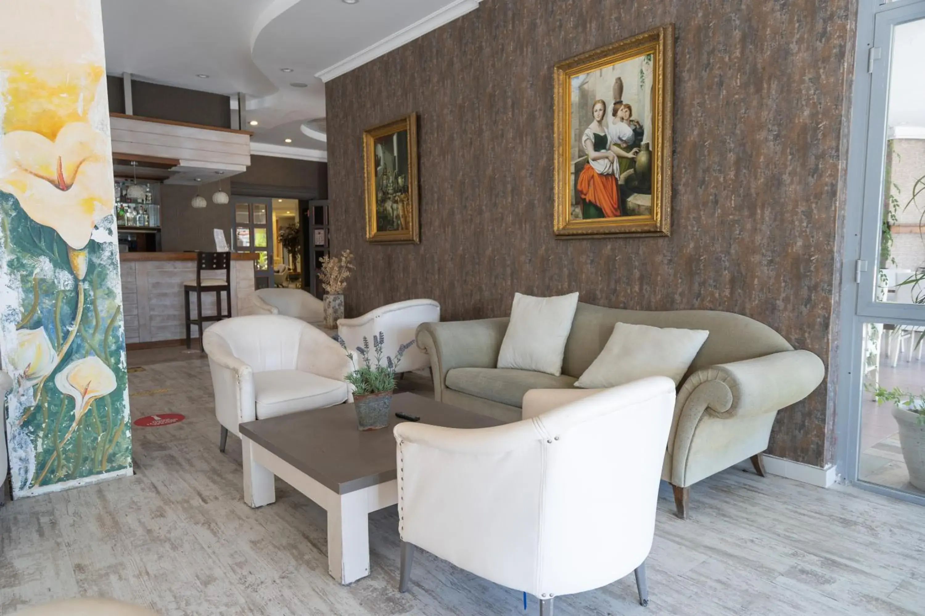 Lounge or bar, Lobby/Reception in Romance Beach Hotel