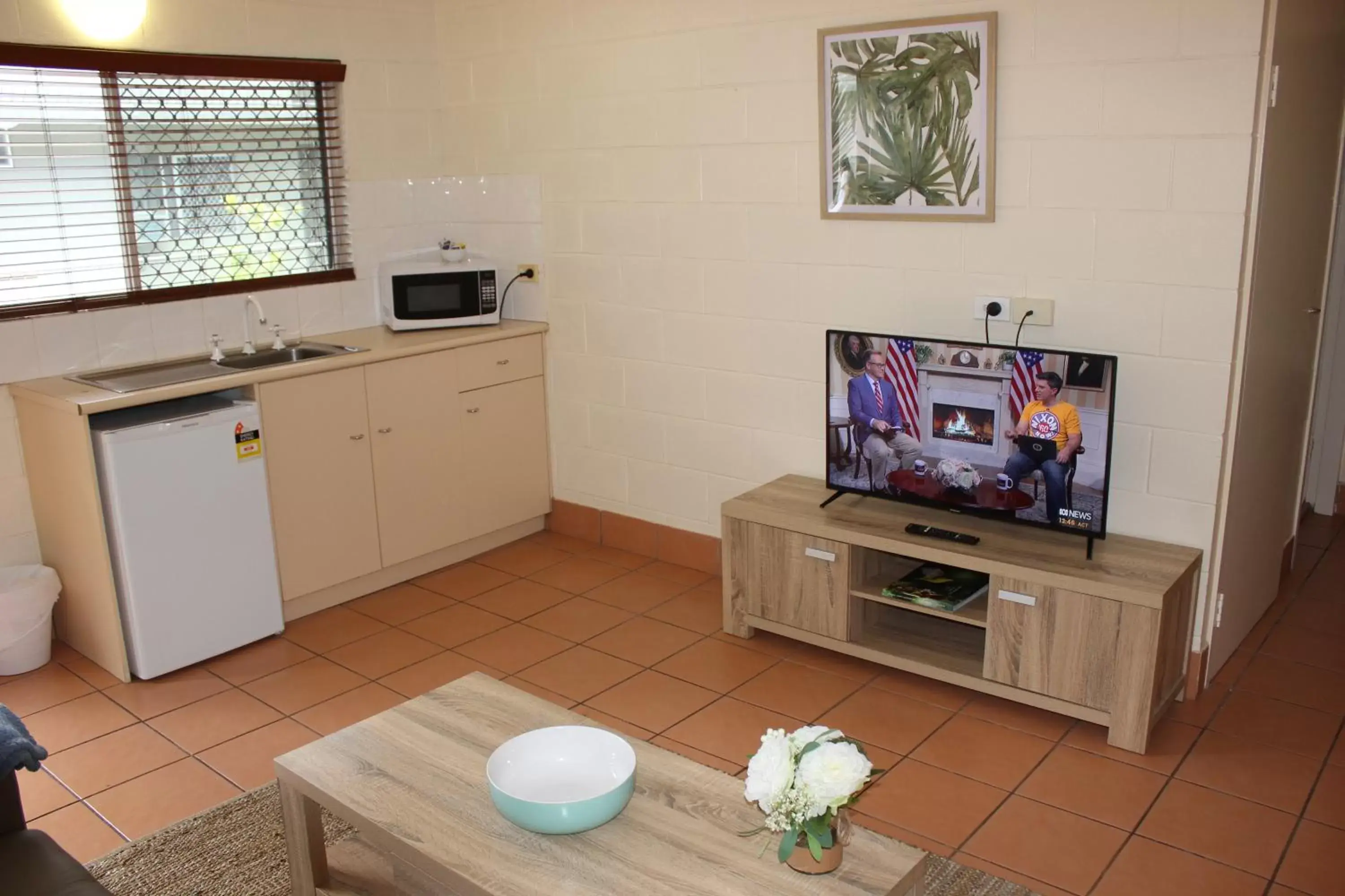 TV and multimedia, TV/Entertainment Center in Lake Central Cairns