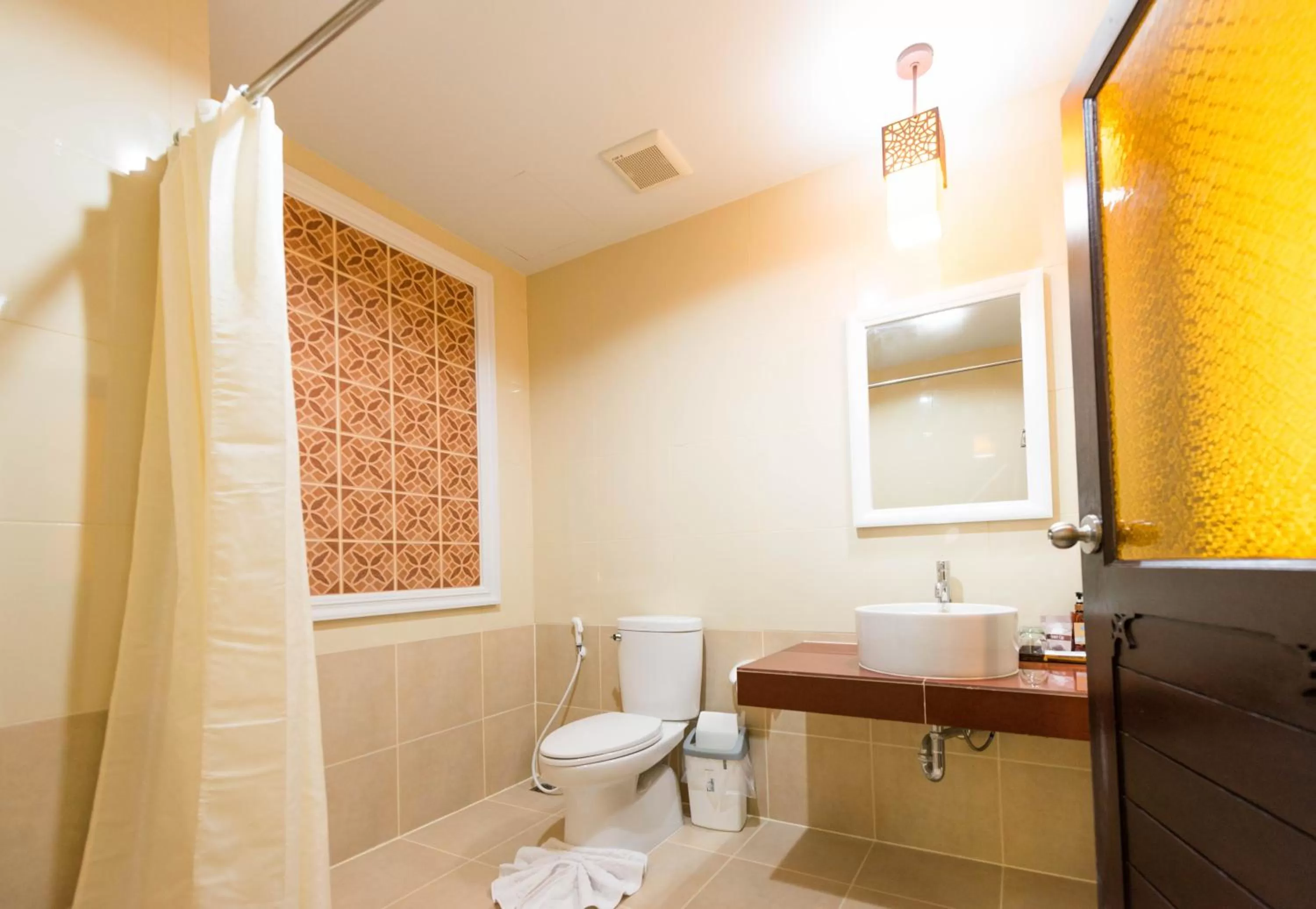 Bathroom in Krabi Front Bay Resort