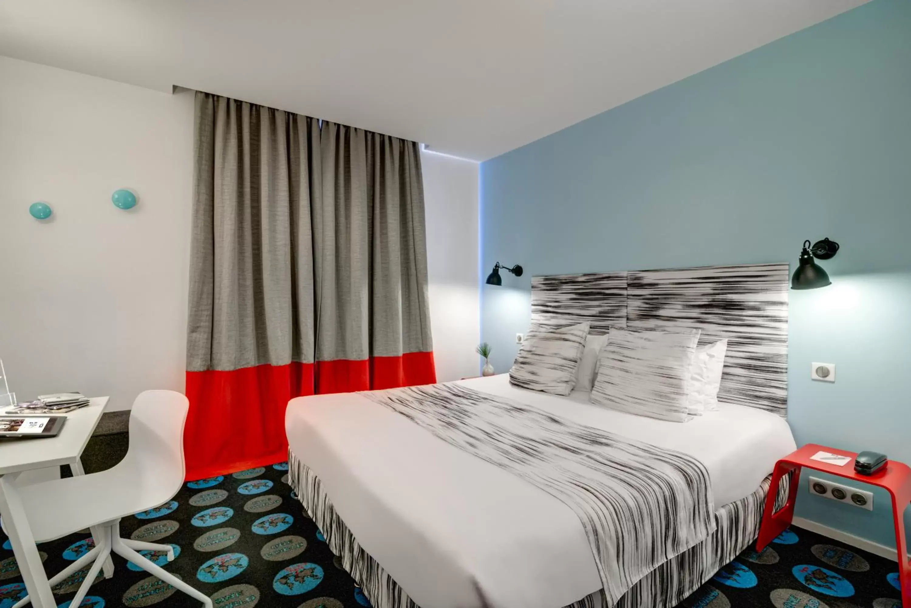 Bedroom, Bed in Hotel Astoria - Astotel