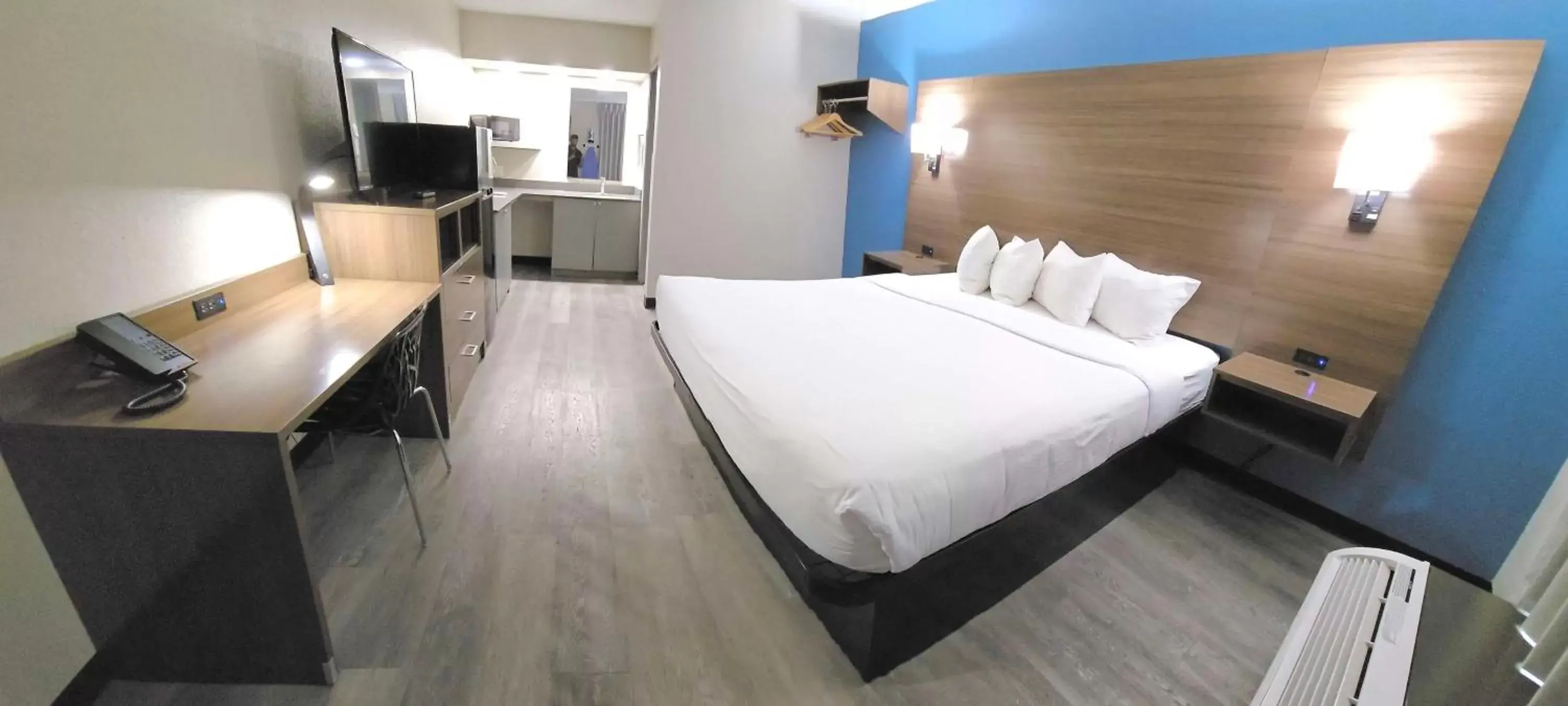 Bedroom, Bed in SureStay Studio by Best Western Victoria