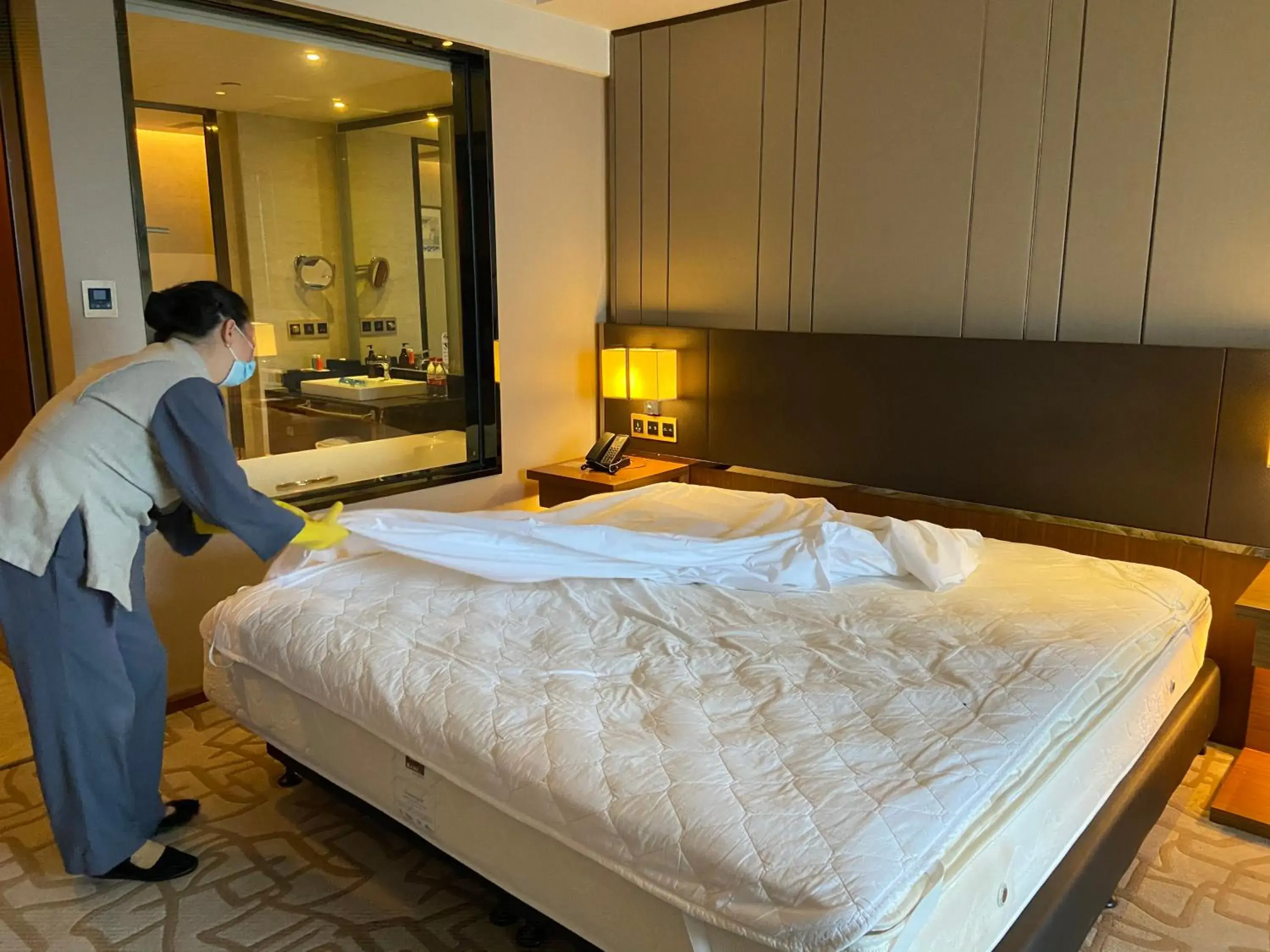 Bed in Swiss Grand Nanchang (Swiss International Hotel Nanchang)