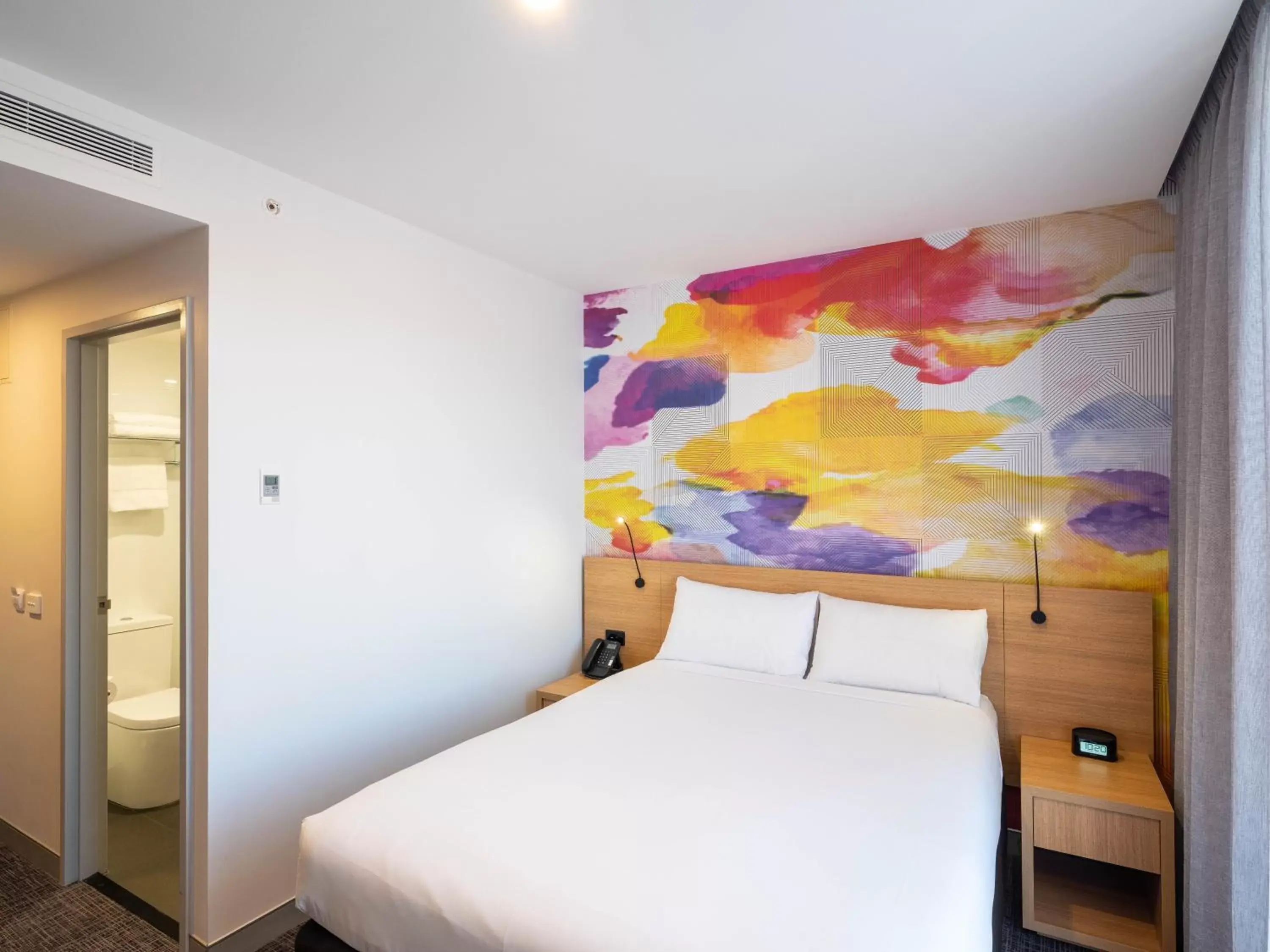 Bedroom, Bed in Ibis Styles Hobart