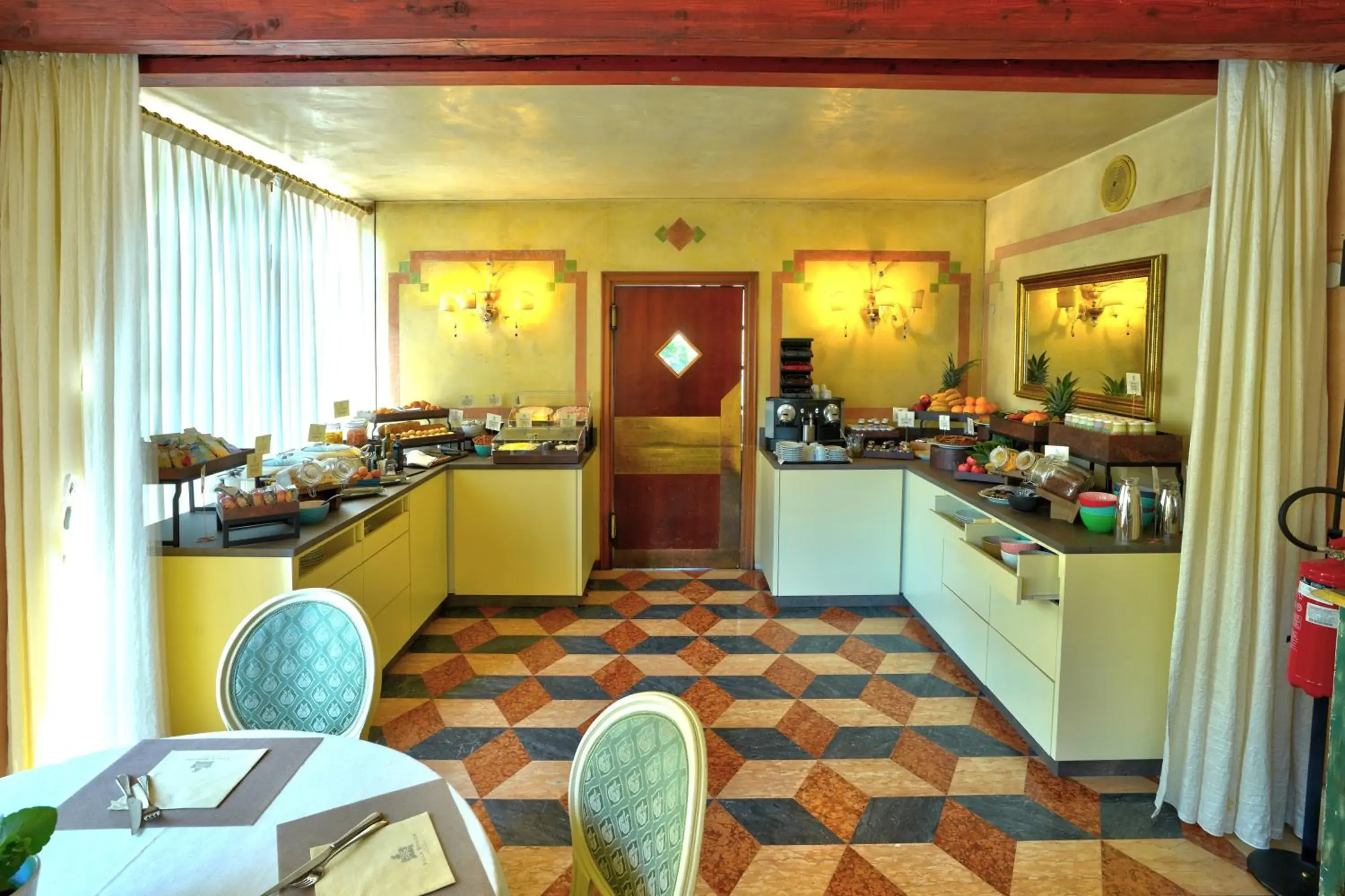 Breakfast, Restaurant/Places to Eat in Hotel Villa Braida