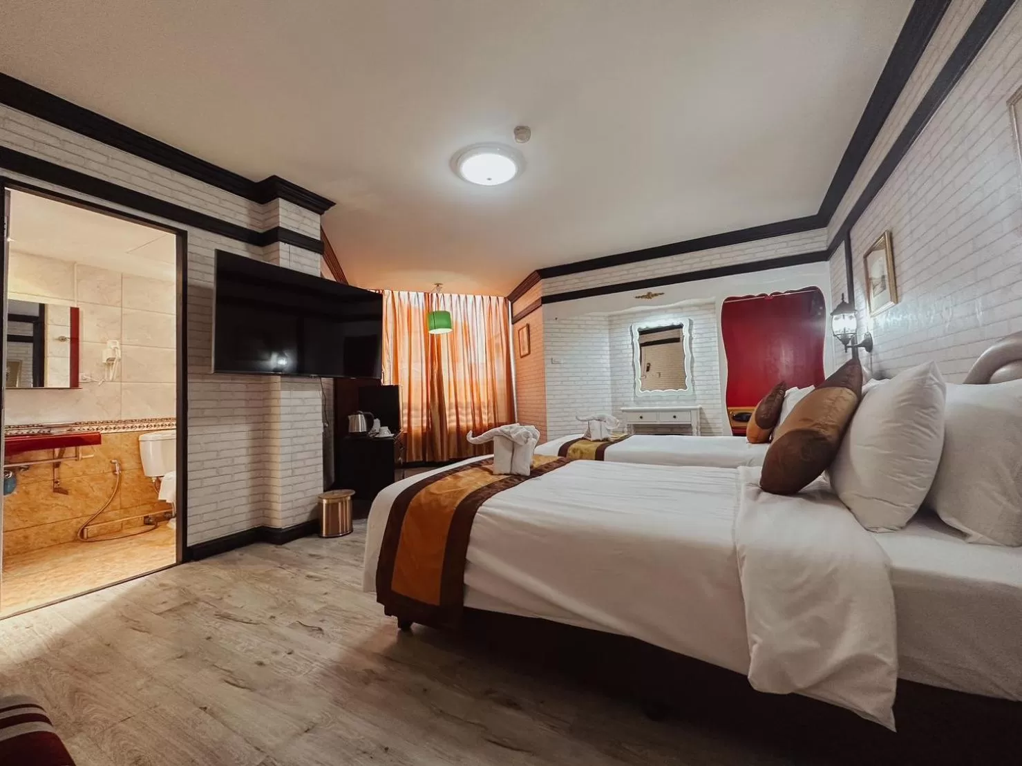 Bed in Hotel De Khuvieng