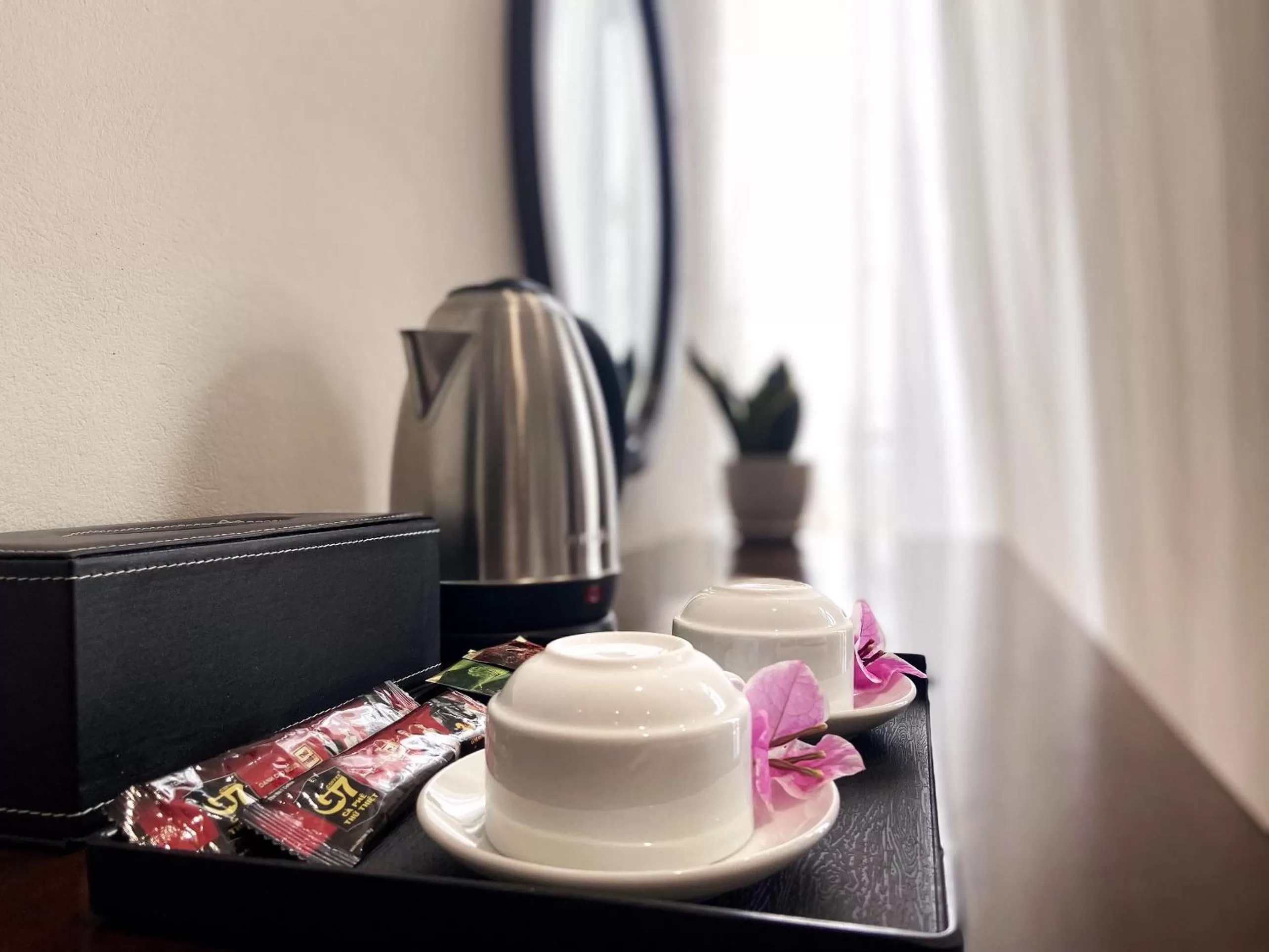 Coffee/tea facilities in Elysinam Boutique Hotel Ha Long