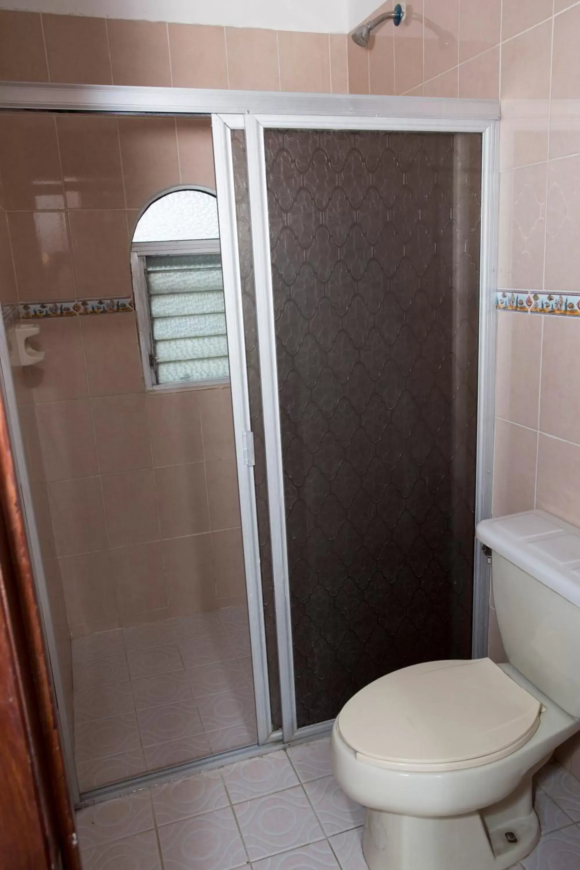 Shower, Bathroom in Hotel San Juan