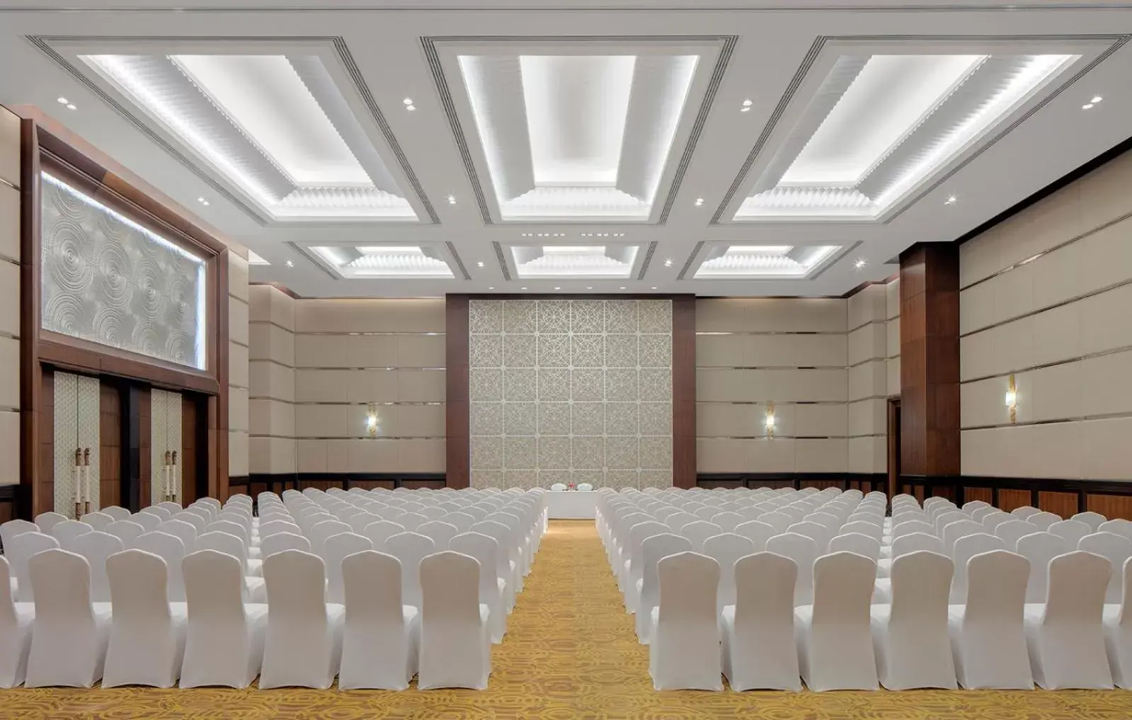 Banquet/Function facilities, Banquet Facilities in Radisson Blu Plaza Hotel Mysore