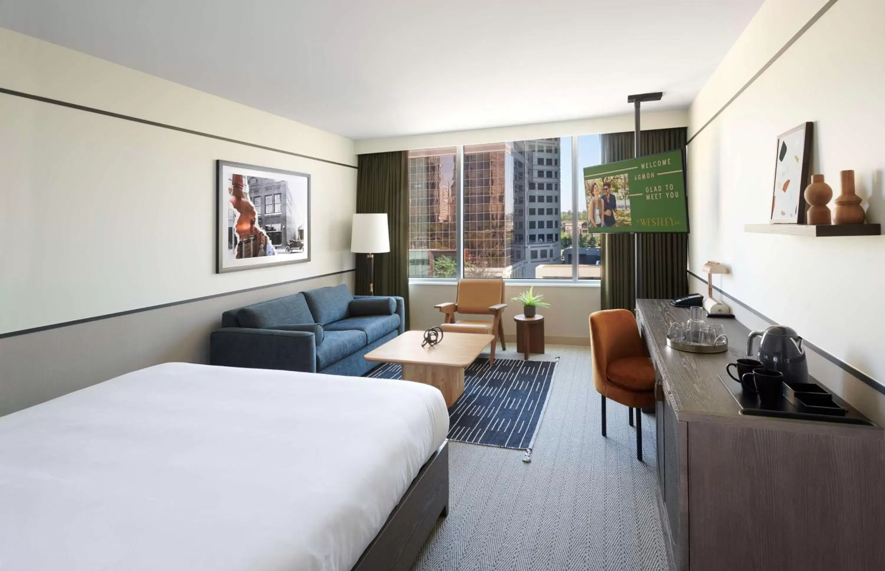 Bedroom, Bed in The Westley Calgary Downtown, Tapestry Collection By Hilton Bedroom, Bed in The Westley Calgary Downtown, Tapestry Collection By Hilton