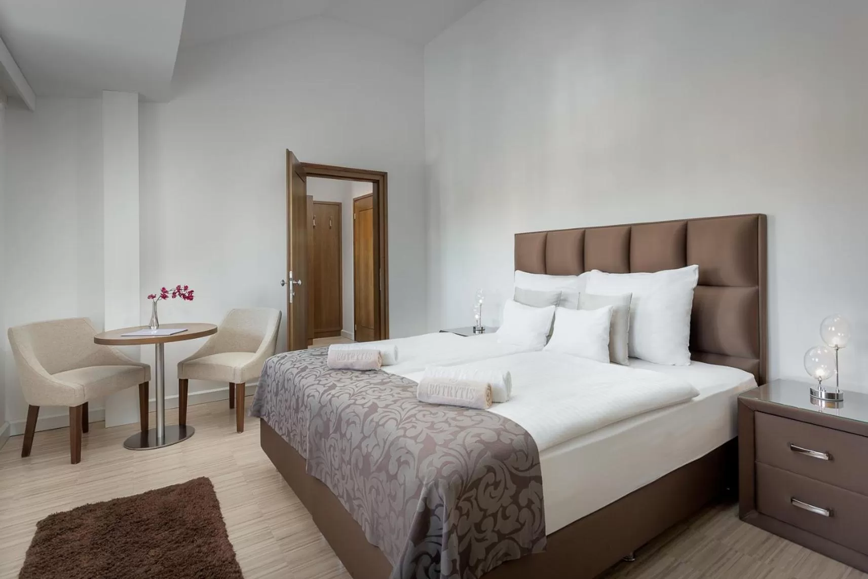 Property building, Bed in Botrytis Borhotel