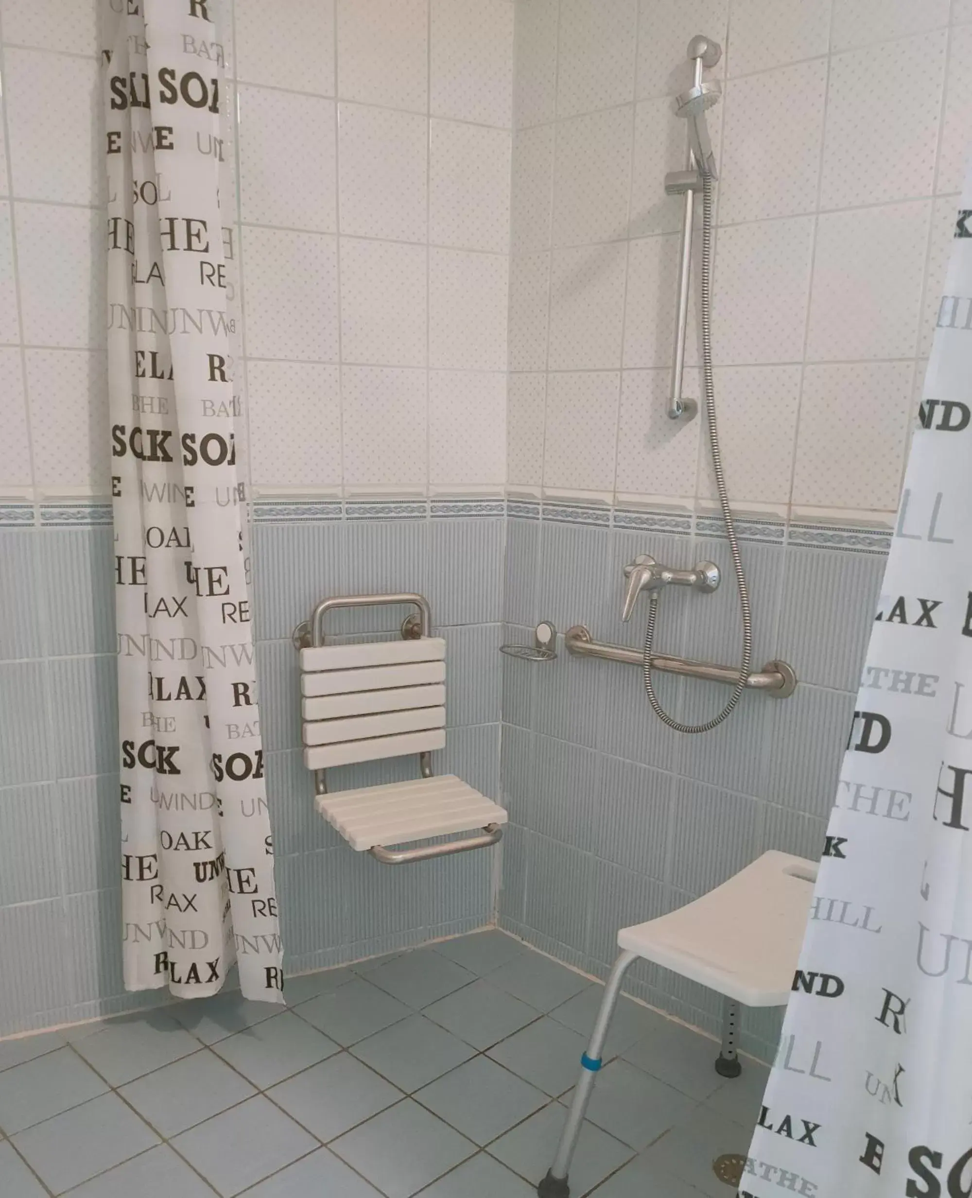 Bathroom in Le Royal Hôtel