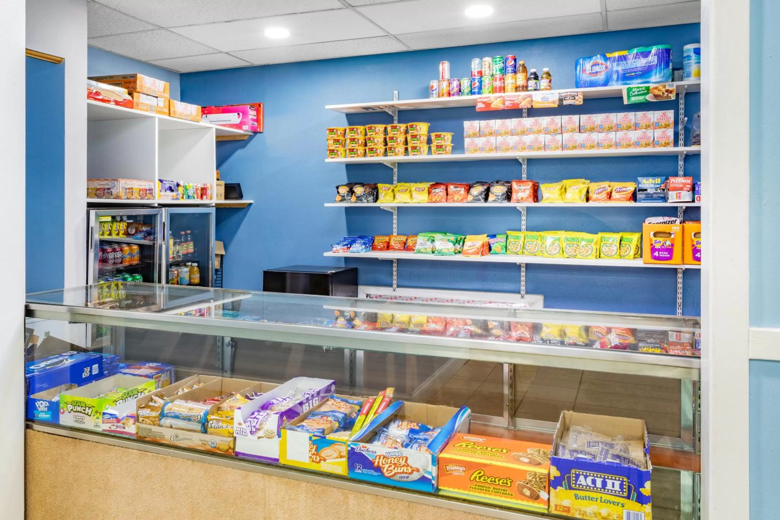 Food and drinks in Days Inn by Wyndham Livonia Canton Detroit