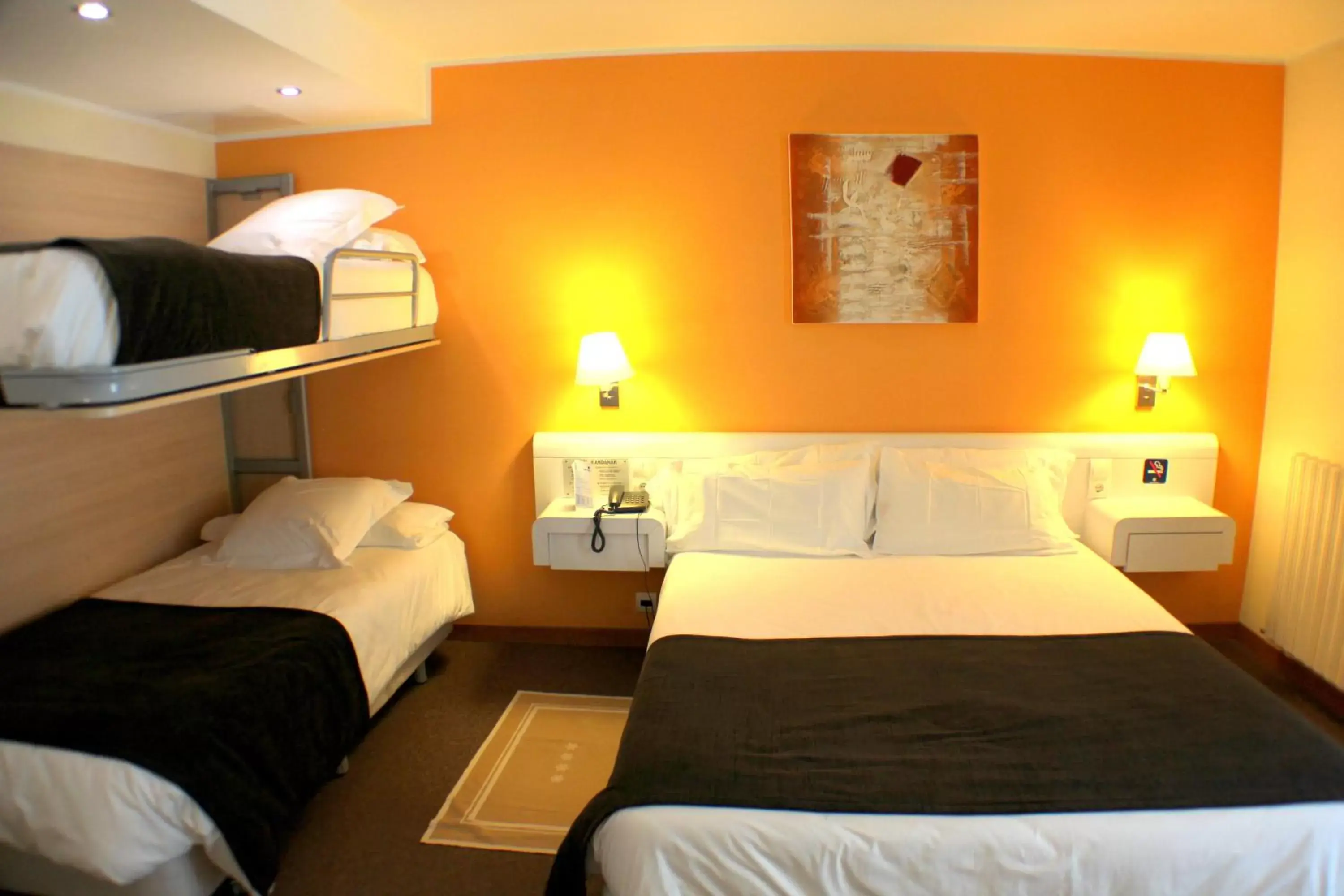 Bed, Room Photo in Hotel Kandahar