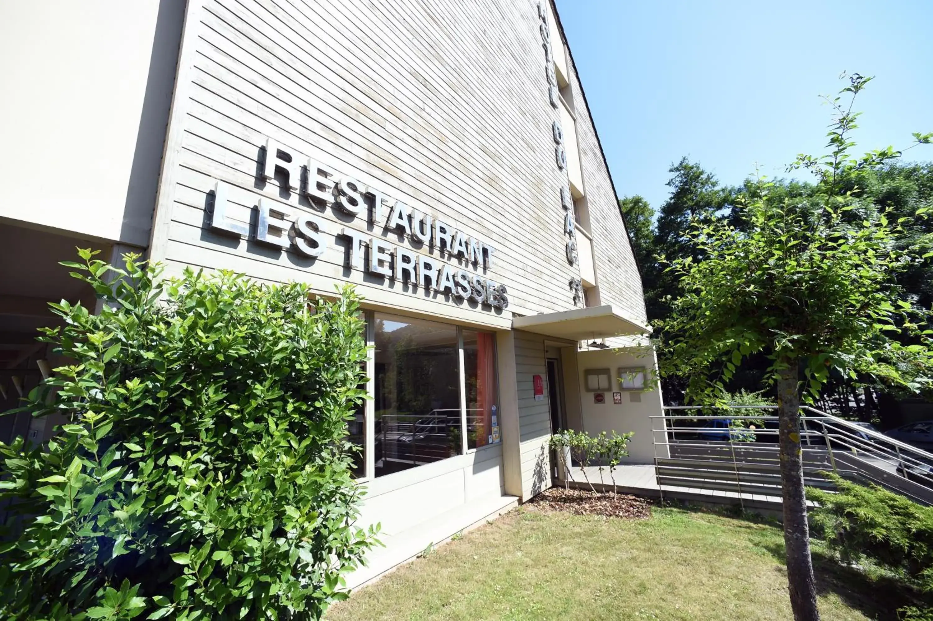 Facade/entrance, Property Building in Hotel Du Lac