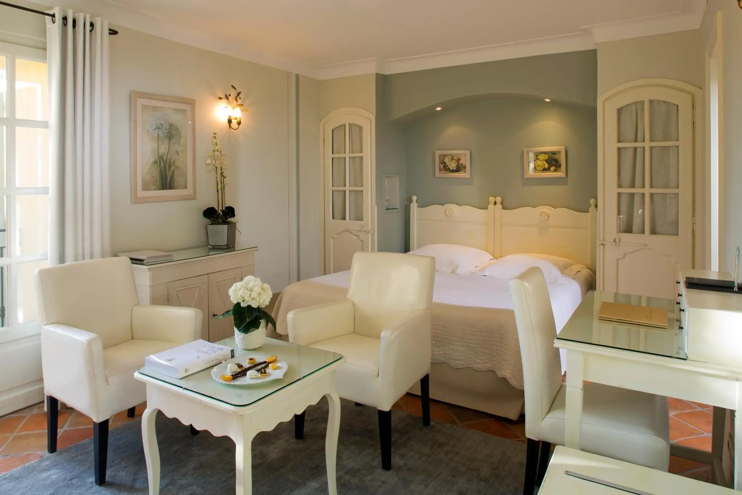 Bedroom, Seating Area in Bastide Saint Antoine - Relais & Châteaux