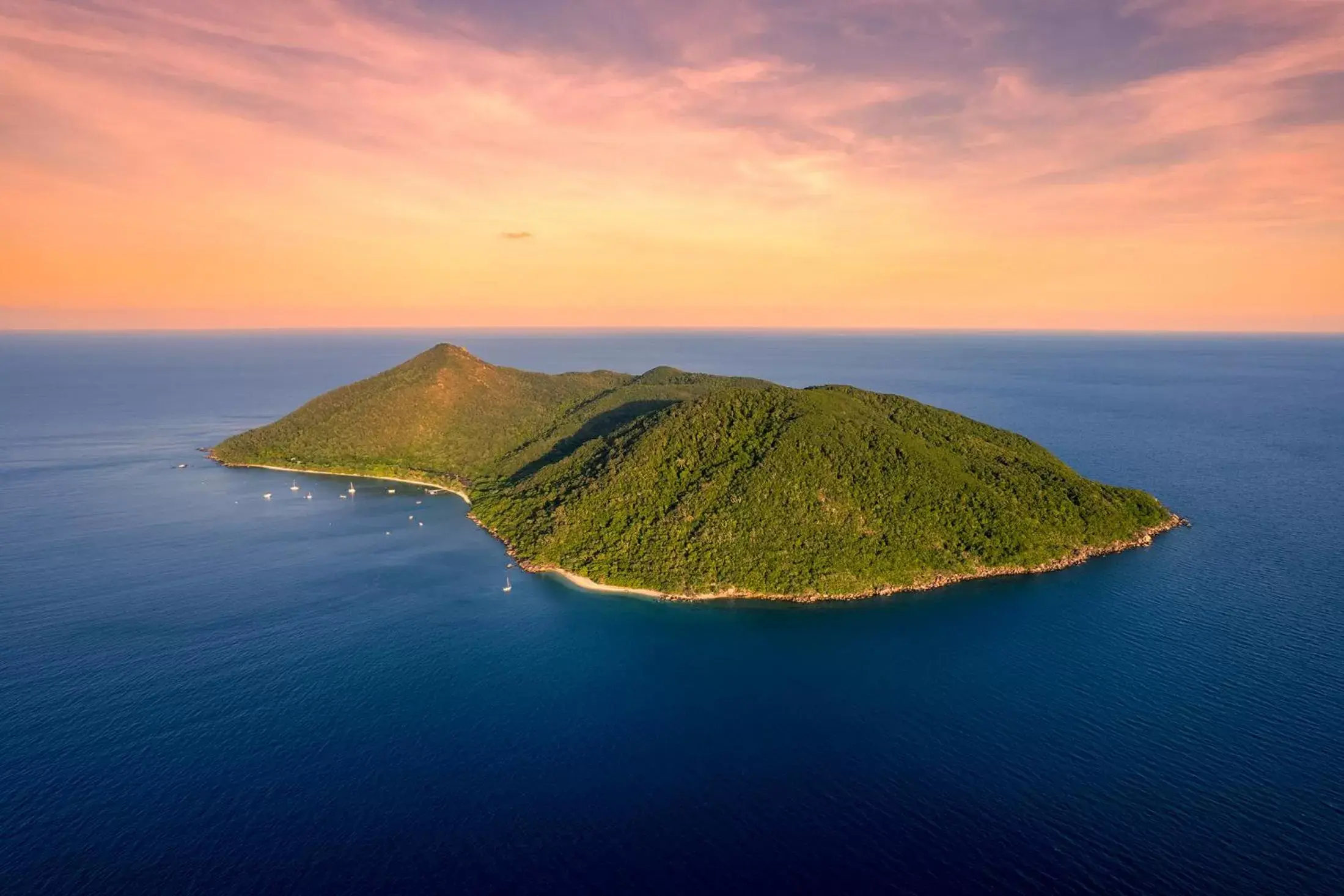 Natural landscape, Bird's-eye View in Fitzroy Island Resort