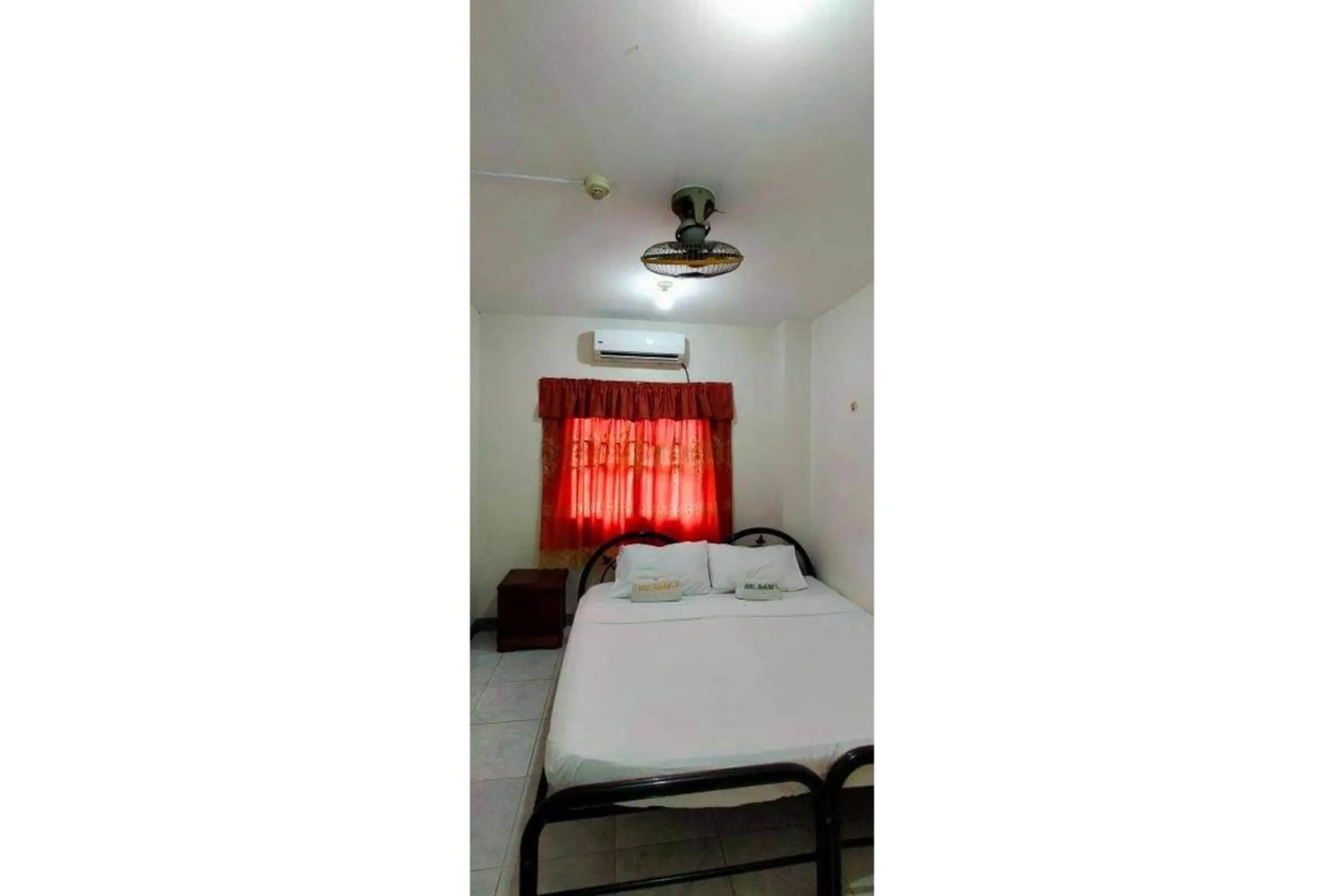 Bedroom in OYO 799 Ddd Habitat Iloilo