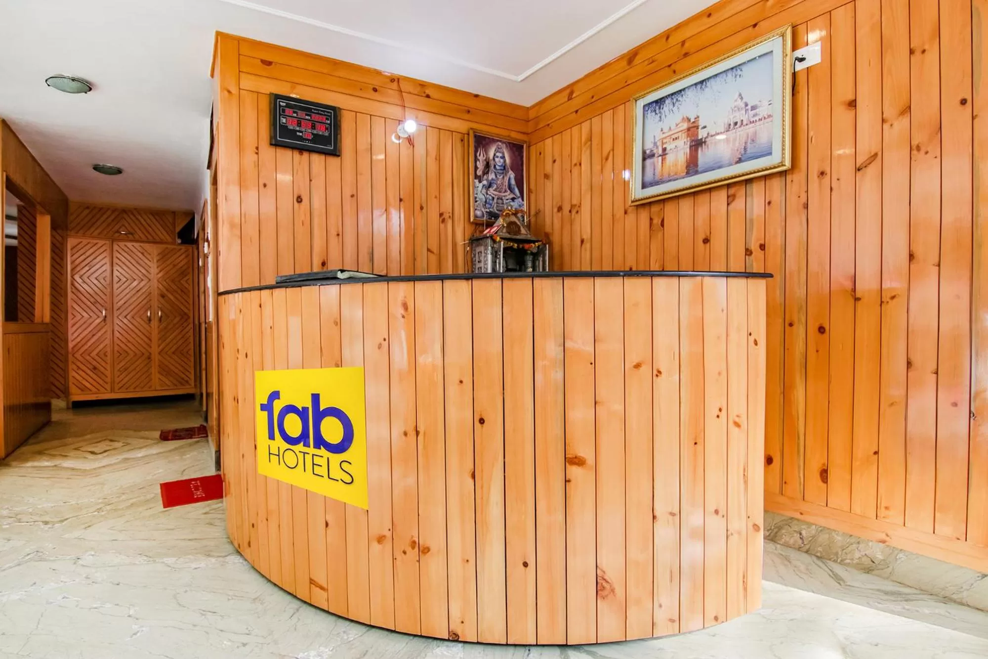 Lobby or reception in FabHotel Rosewood Inn I