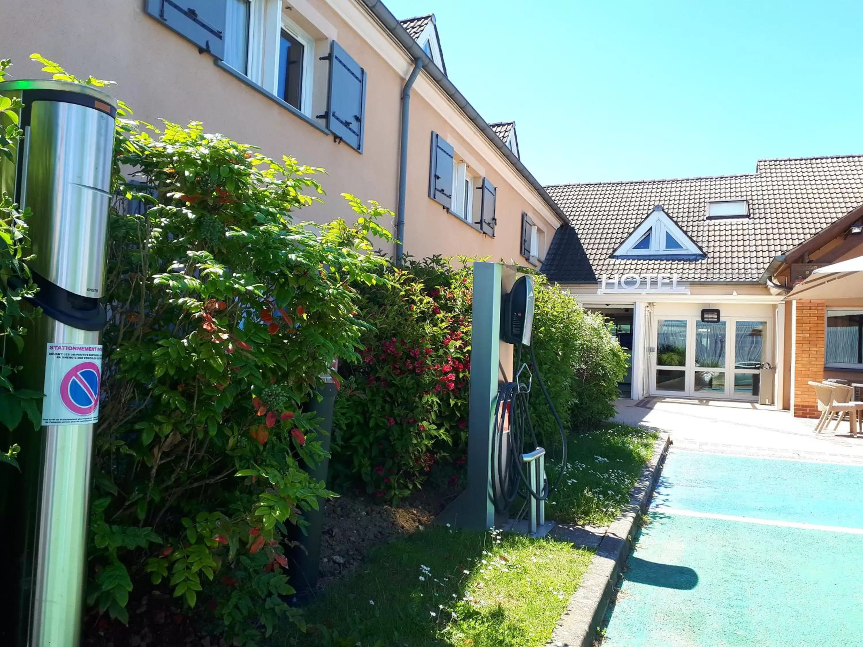 Other, Property Building in Logis L'Orée de Chartres - Barjouville