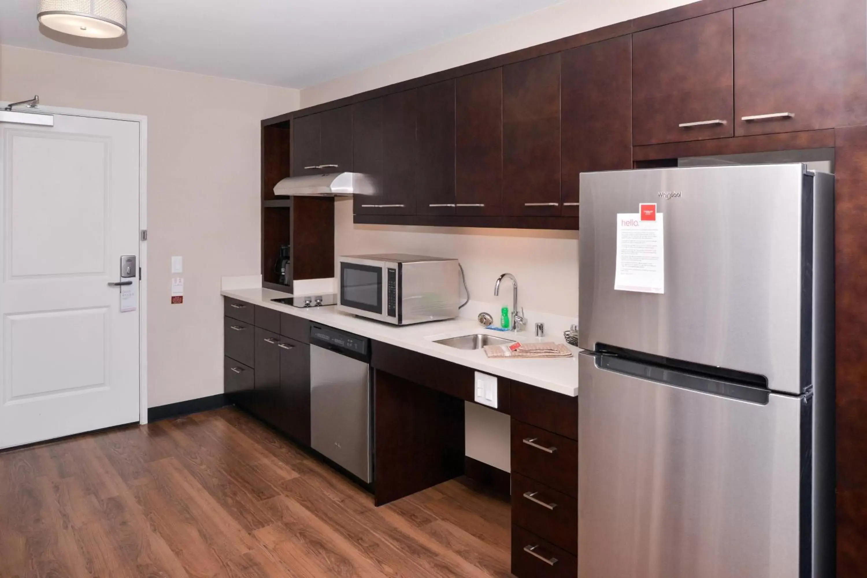 Kitchen or kitchenette, Kitchen/Kitchenette in TownePlace Suites by Marriott Ontario Chino Hills