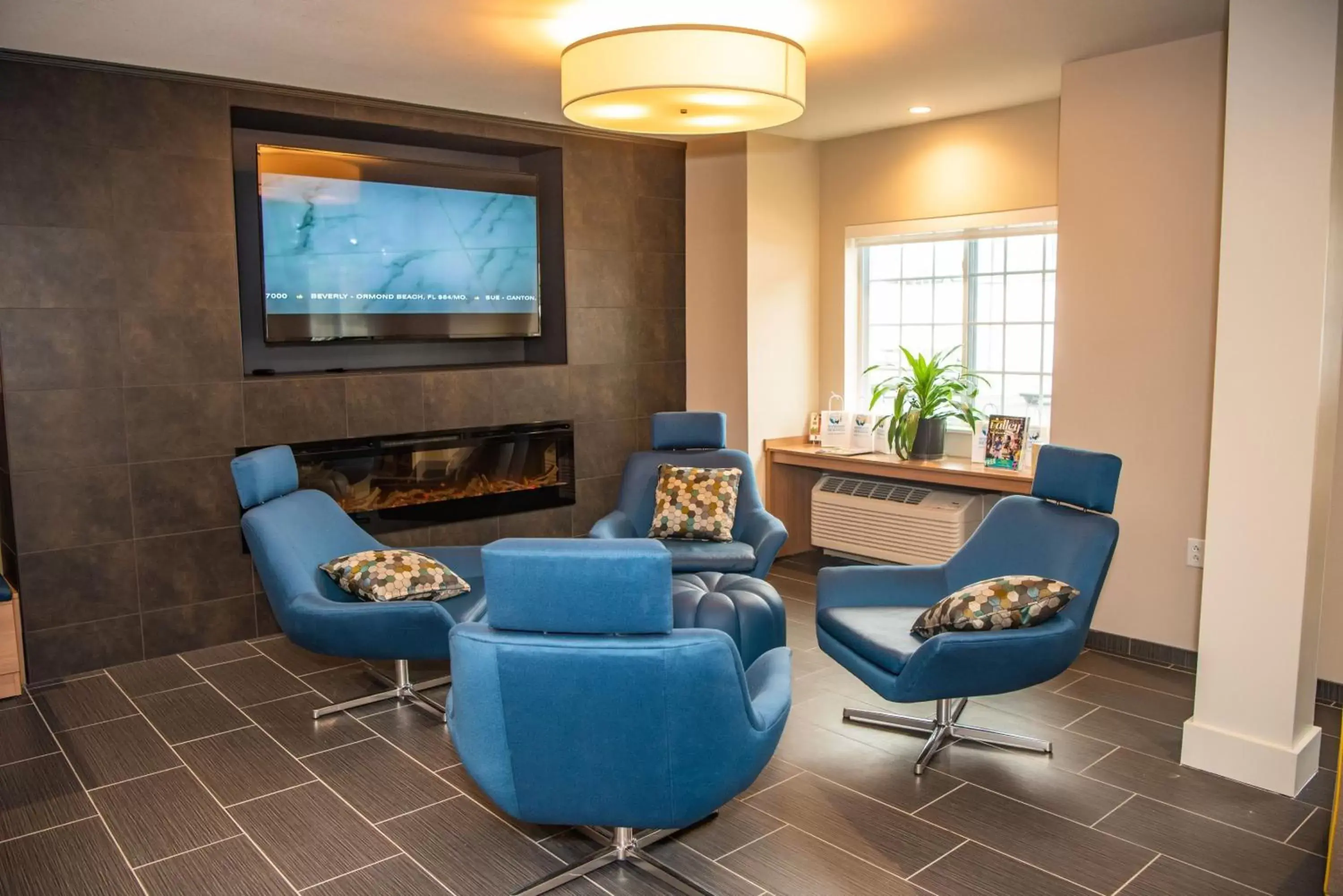 Lobby or reception, Seating Area in Microtel Inn & Suites by Wyndham Carlisle