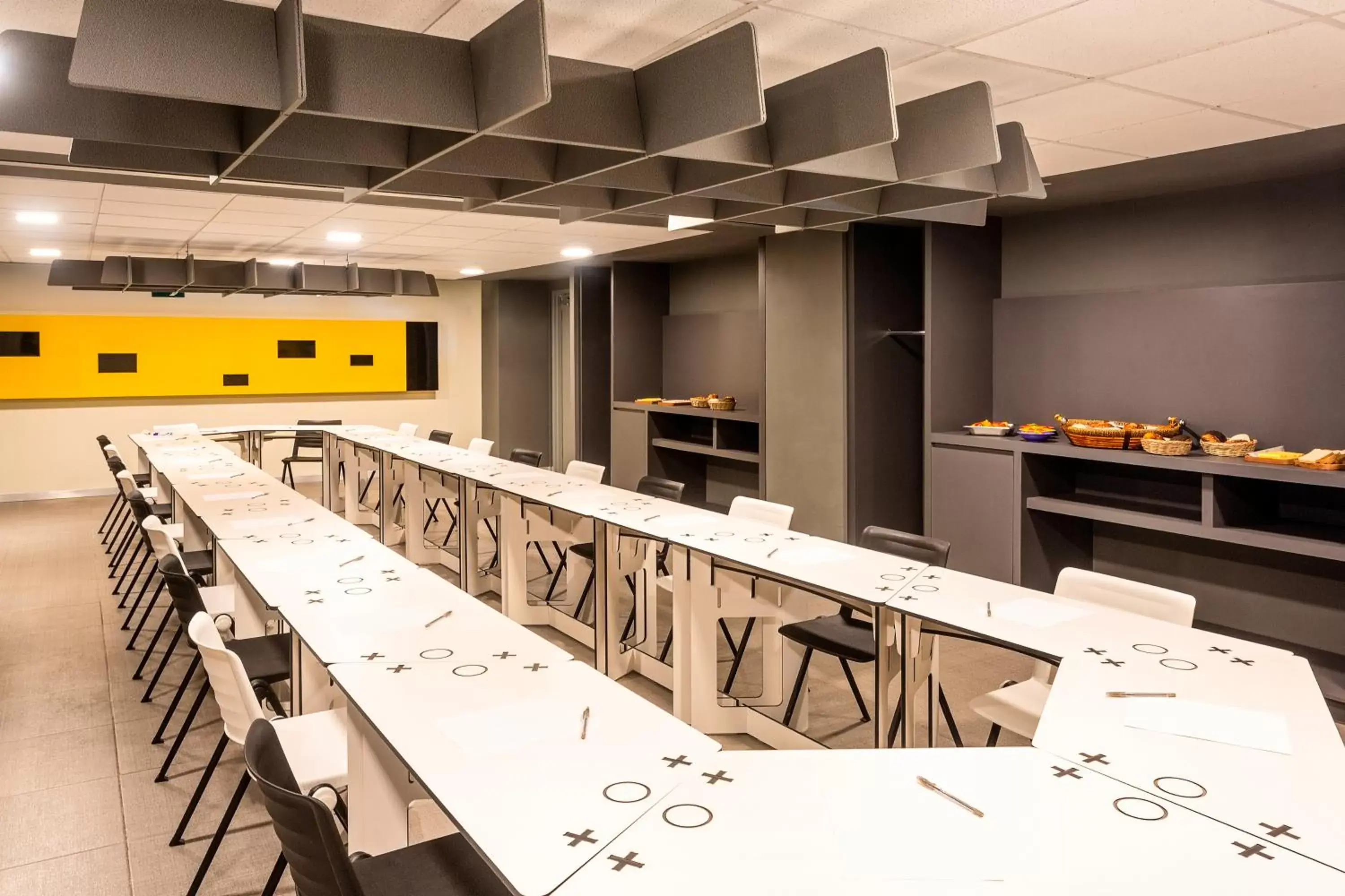 Meeting/conference room in Ibis Styles Merida Galerias