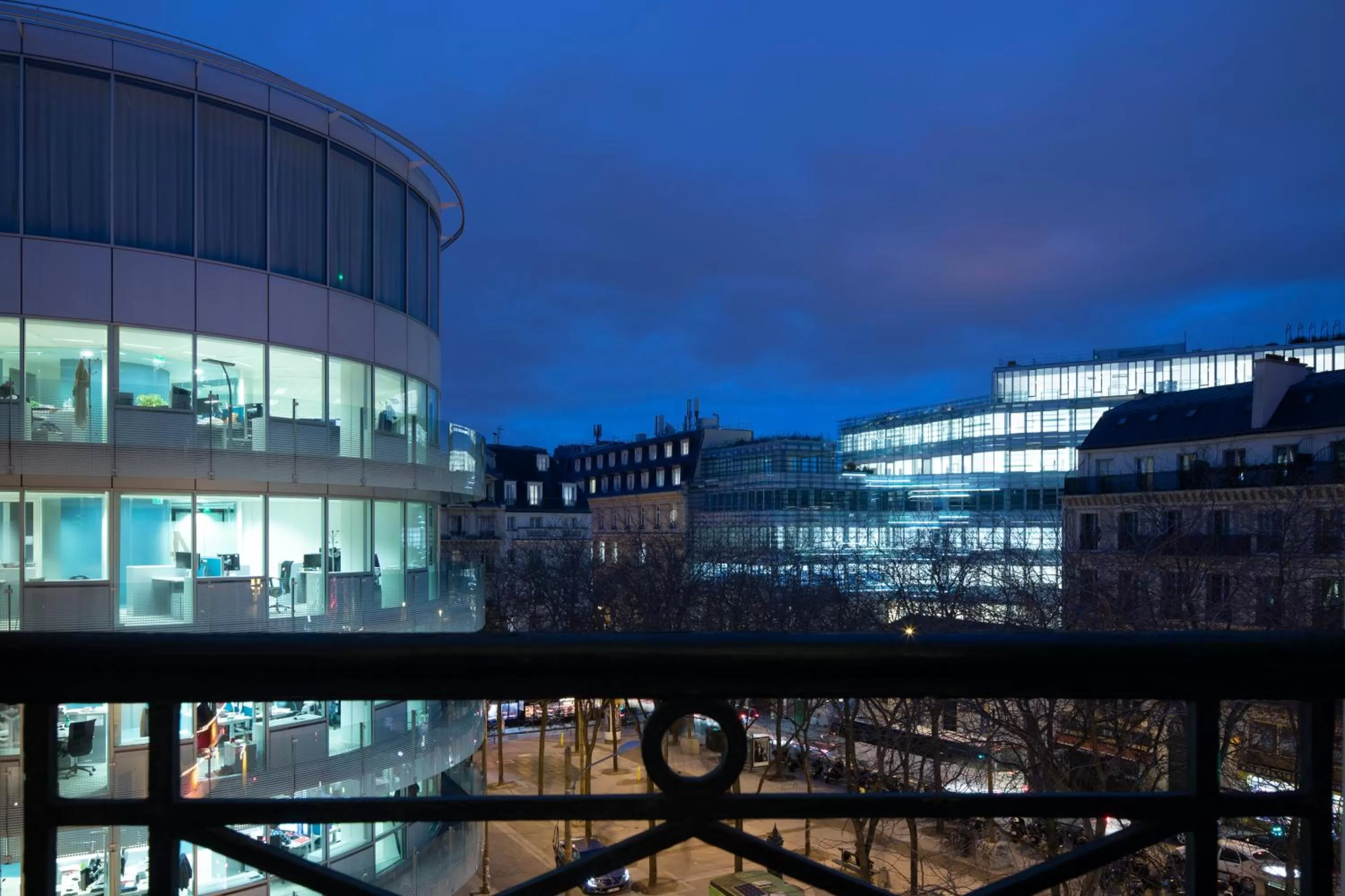 Night in Hôtel de Genève