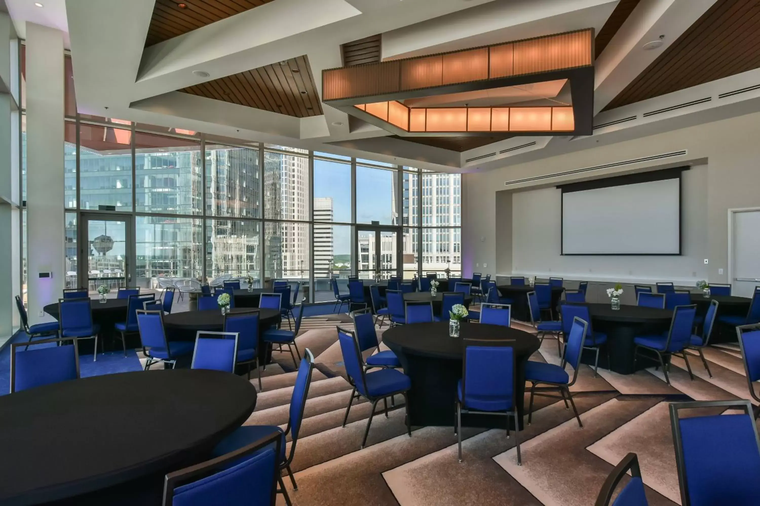 Meeting/conference room in SpringHill Suites by Marriott Charlotte City Center