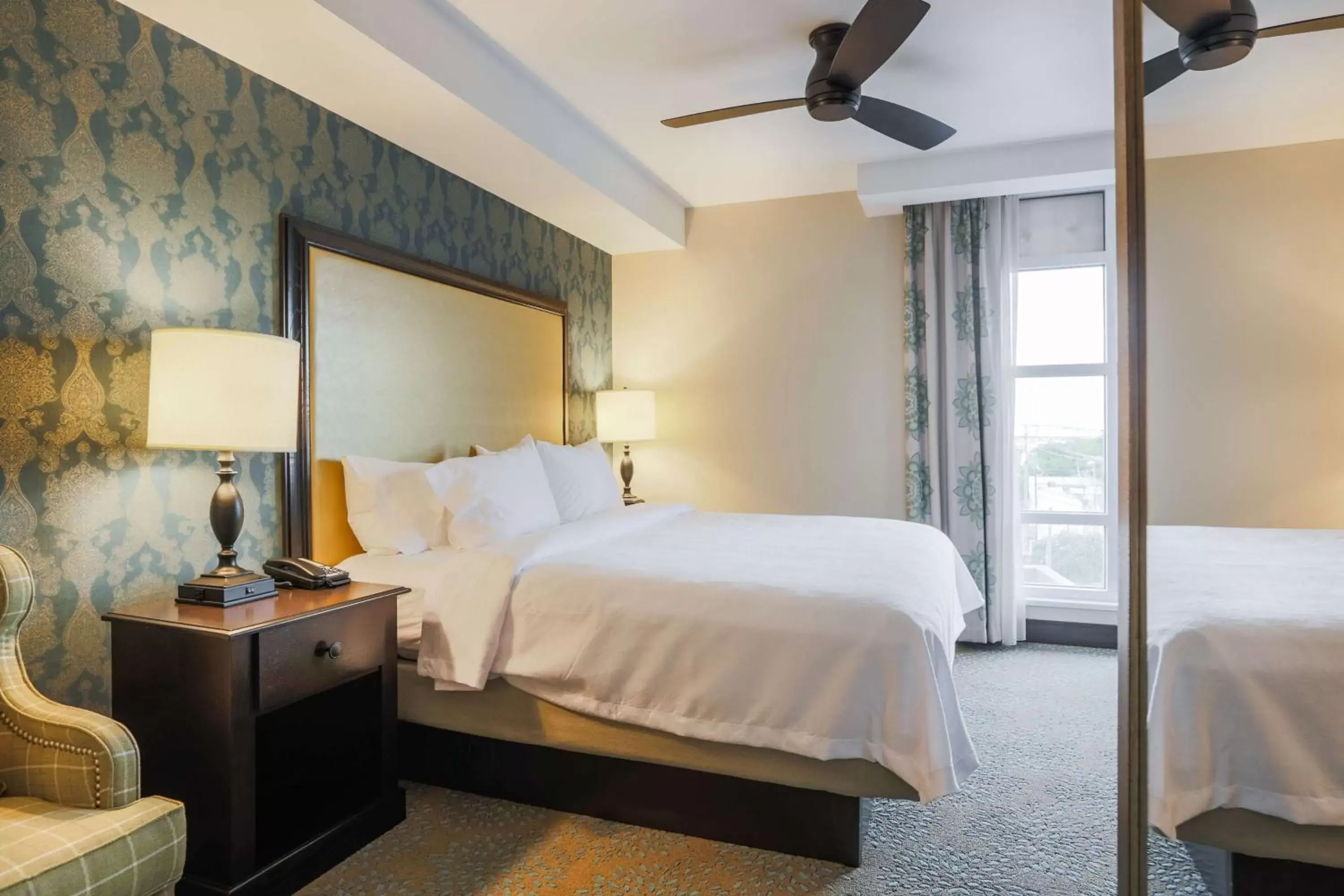 Bed in Homewood Suites By Hilton Charleston Historic District