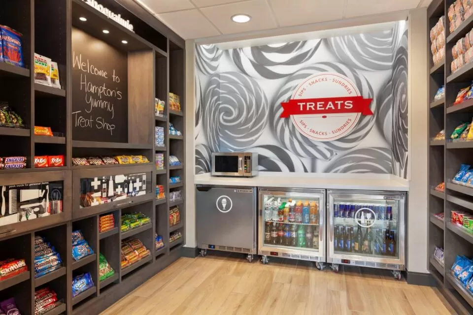 Drinks in Snoqualmie Inn by Hotel America