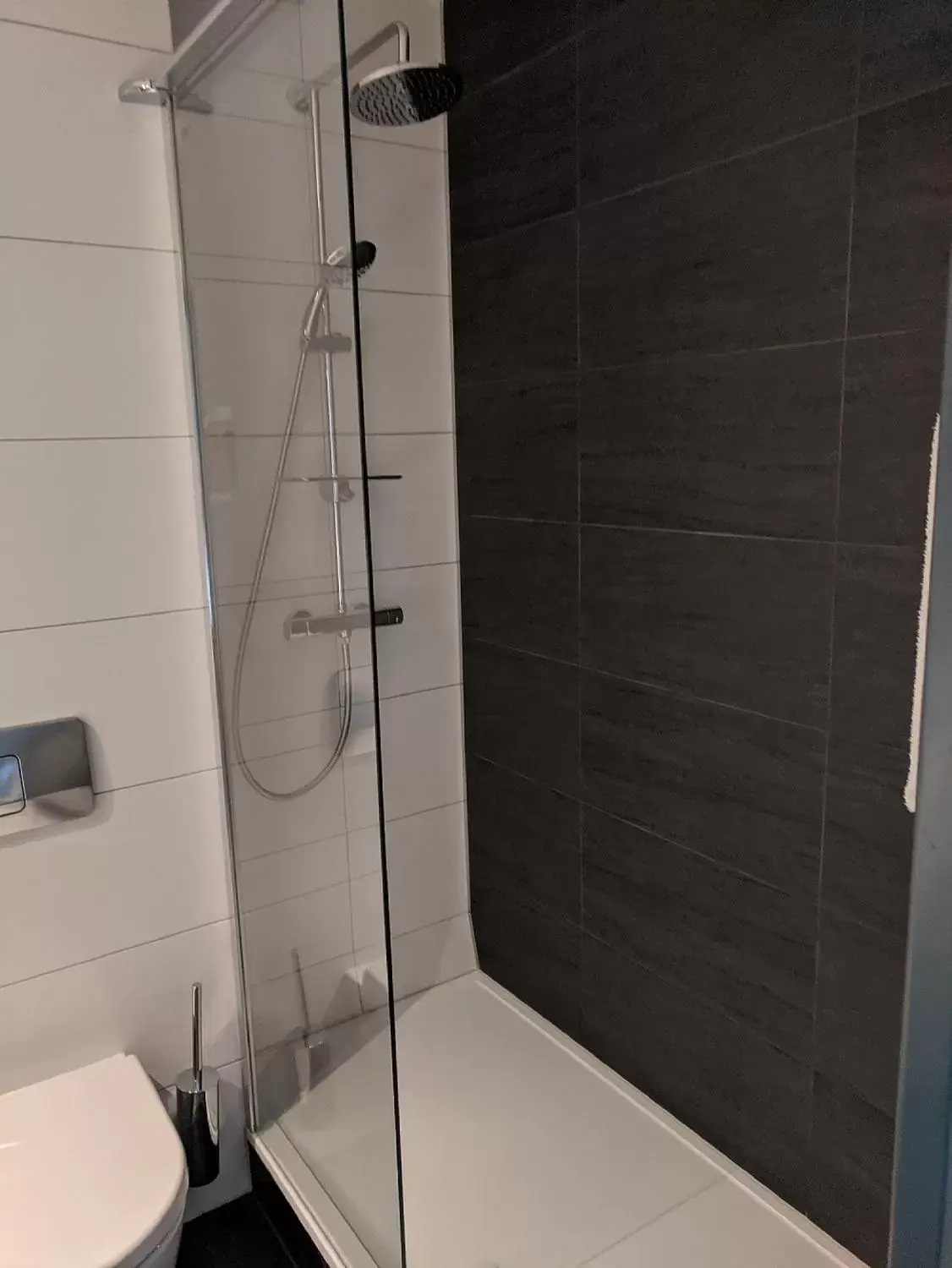 Shower, Bathroom in ACHAT Hotel Kaiserhof Landshut