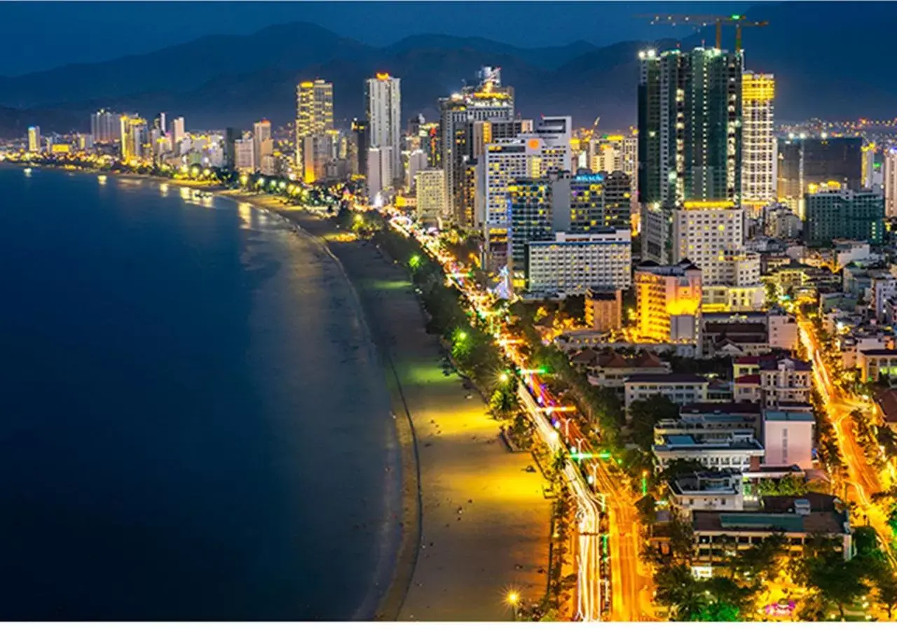 Property building in Azura Gold Hotel & Apartment Property building in Azura Gold Hotel & Apartment