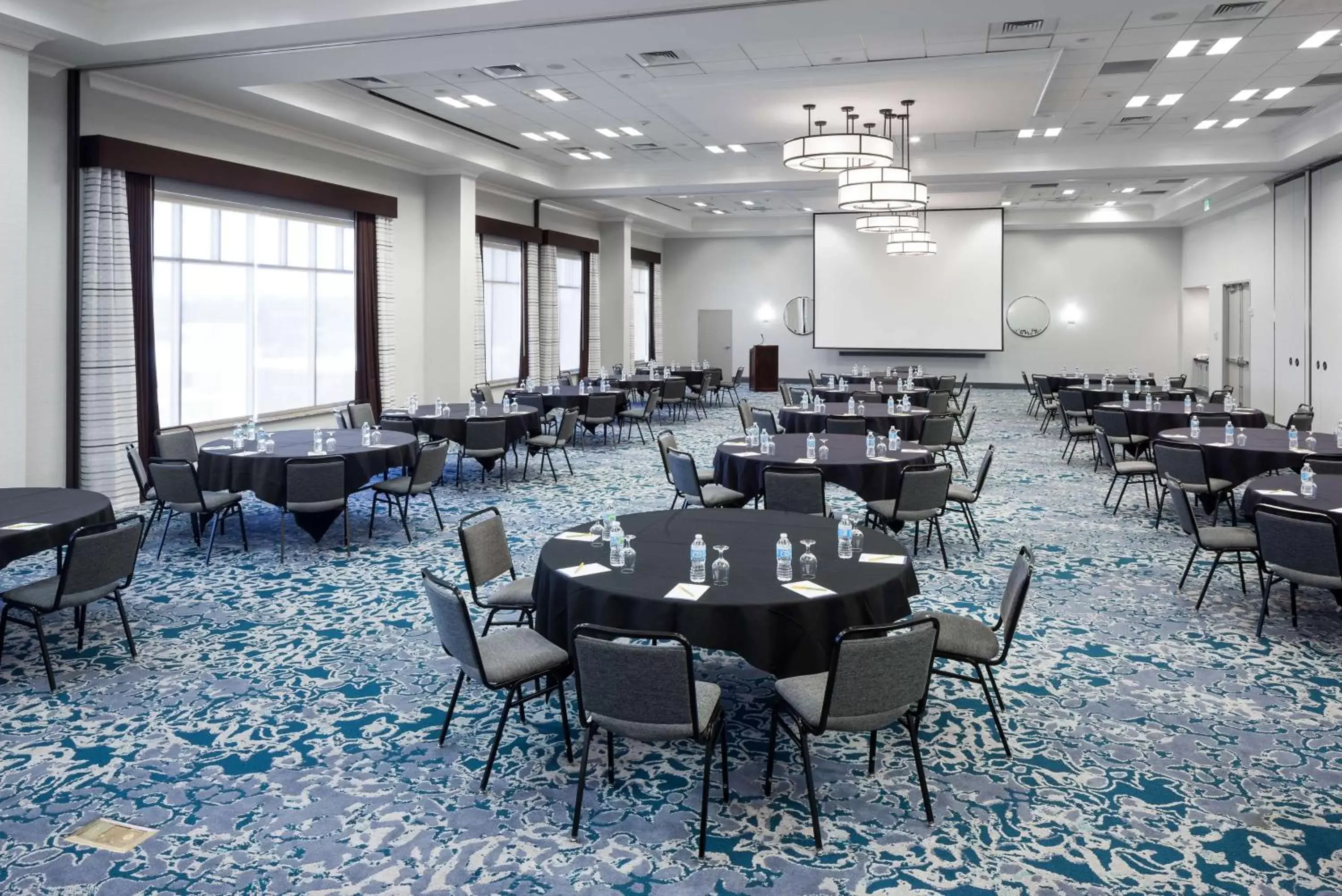 Meeting/conference room, Restaurant/Places to Eat in Hilton Garden Inn Nashville Vanderbilt