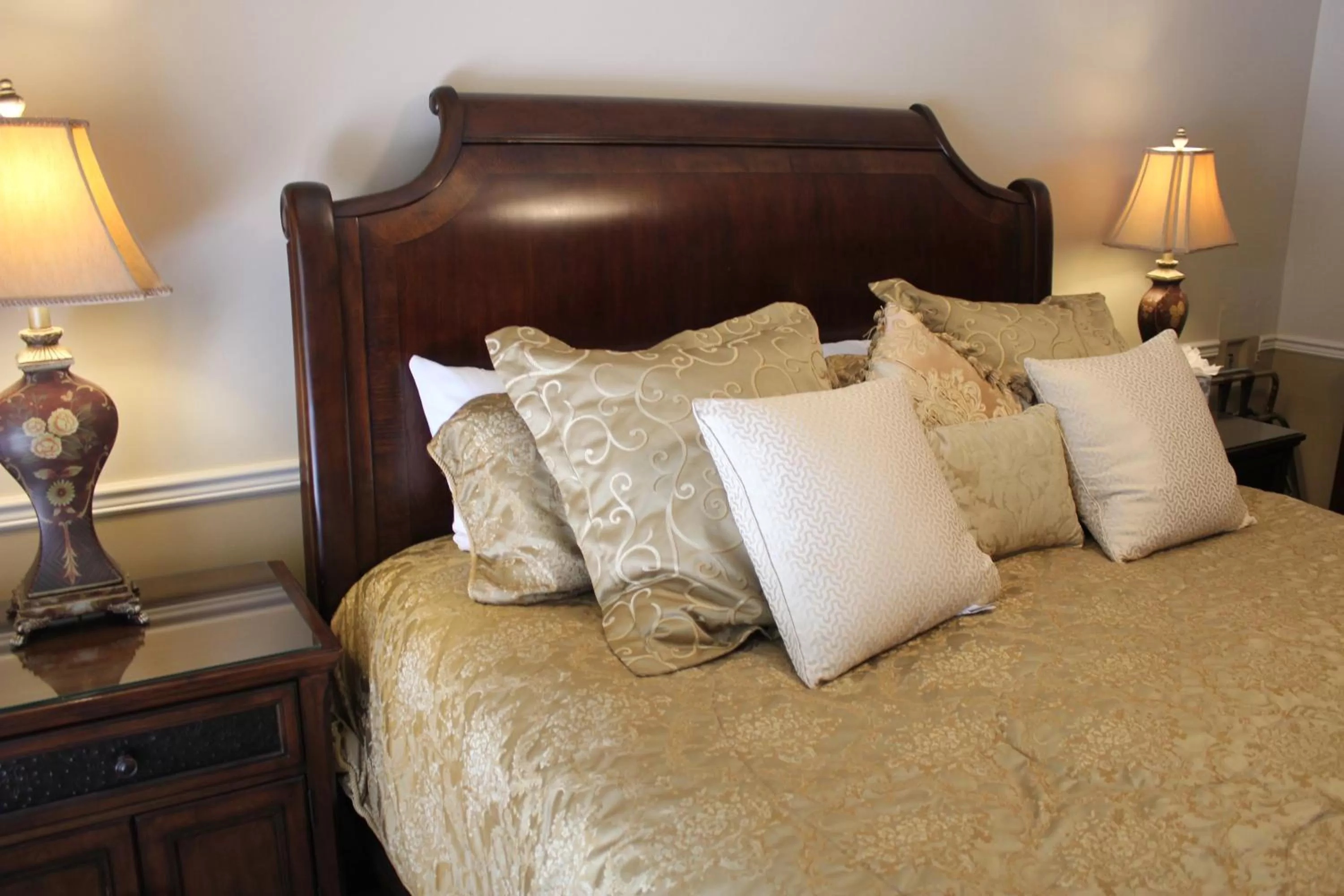 Bed in Black Bear Manor