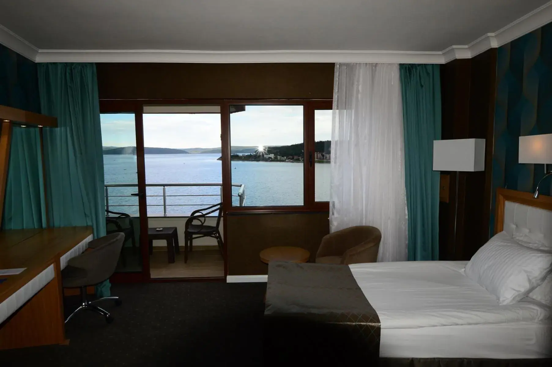 Sea view, Bed in Akol Hotel Sea view, Bed in Akol Hotel